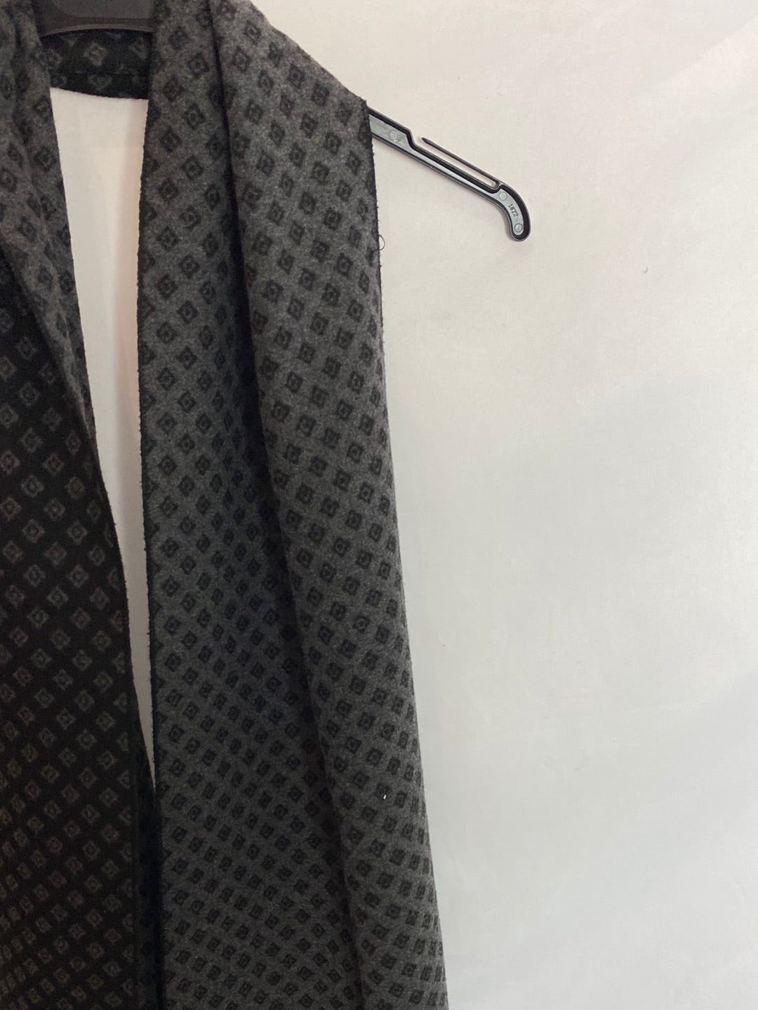 OTHERS. Black printed scarf. YOUR