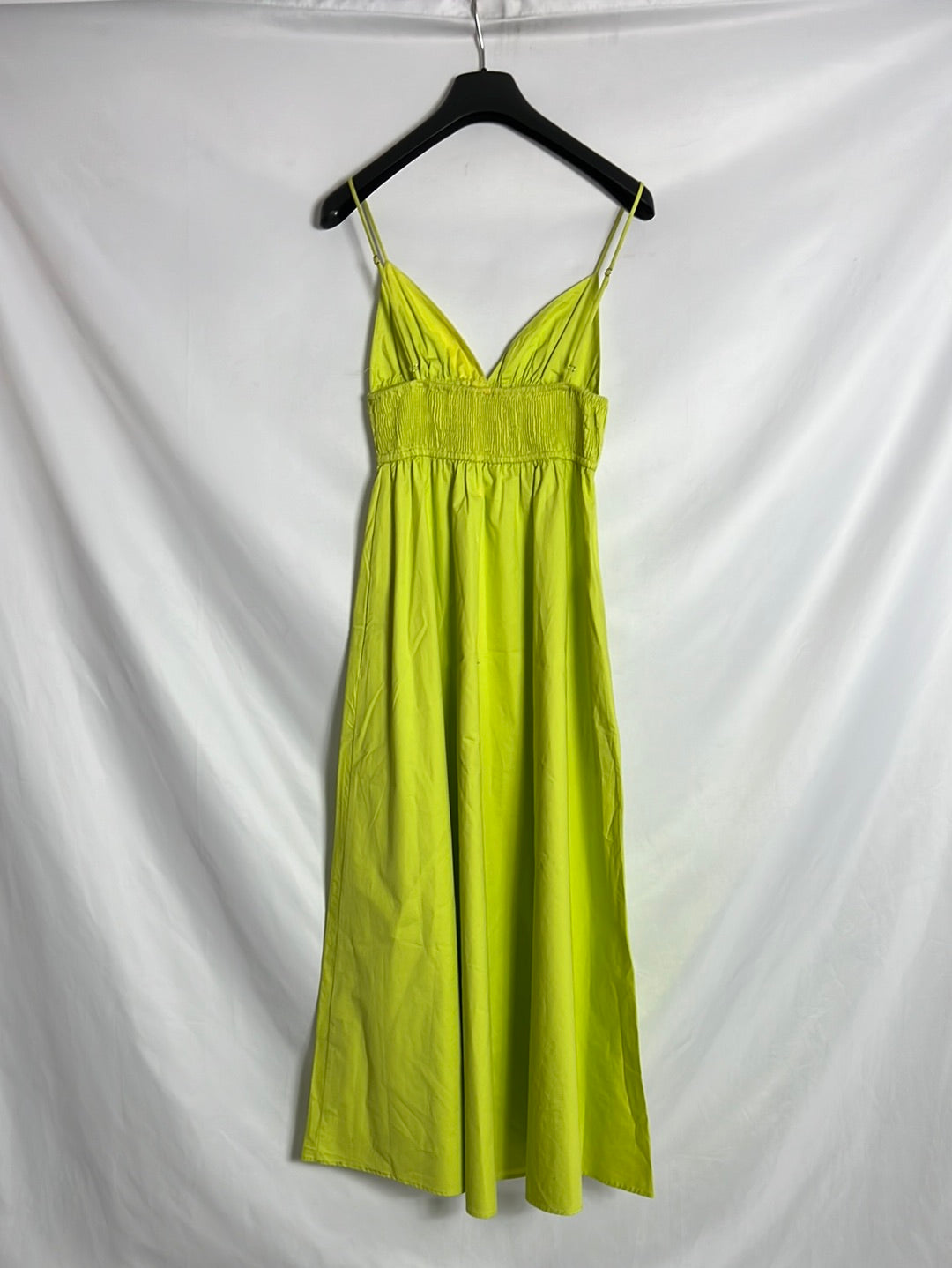ZARA. Lime-colored midi dress. TS (TARA)