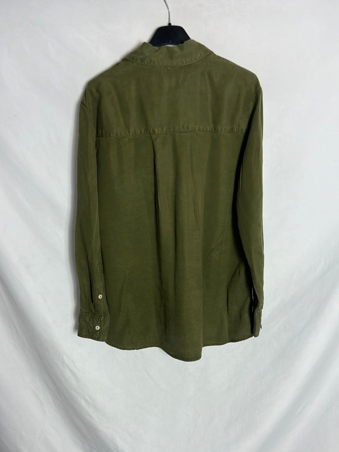 MANGO. Dark green blouse with pockets. TS