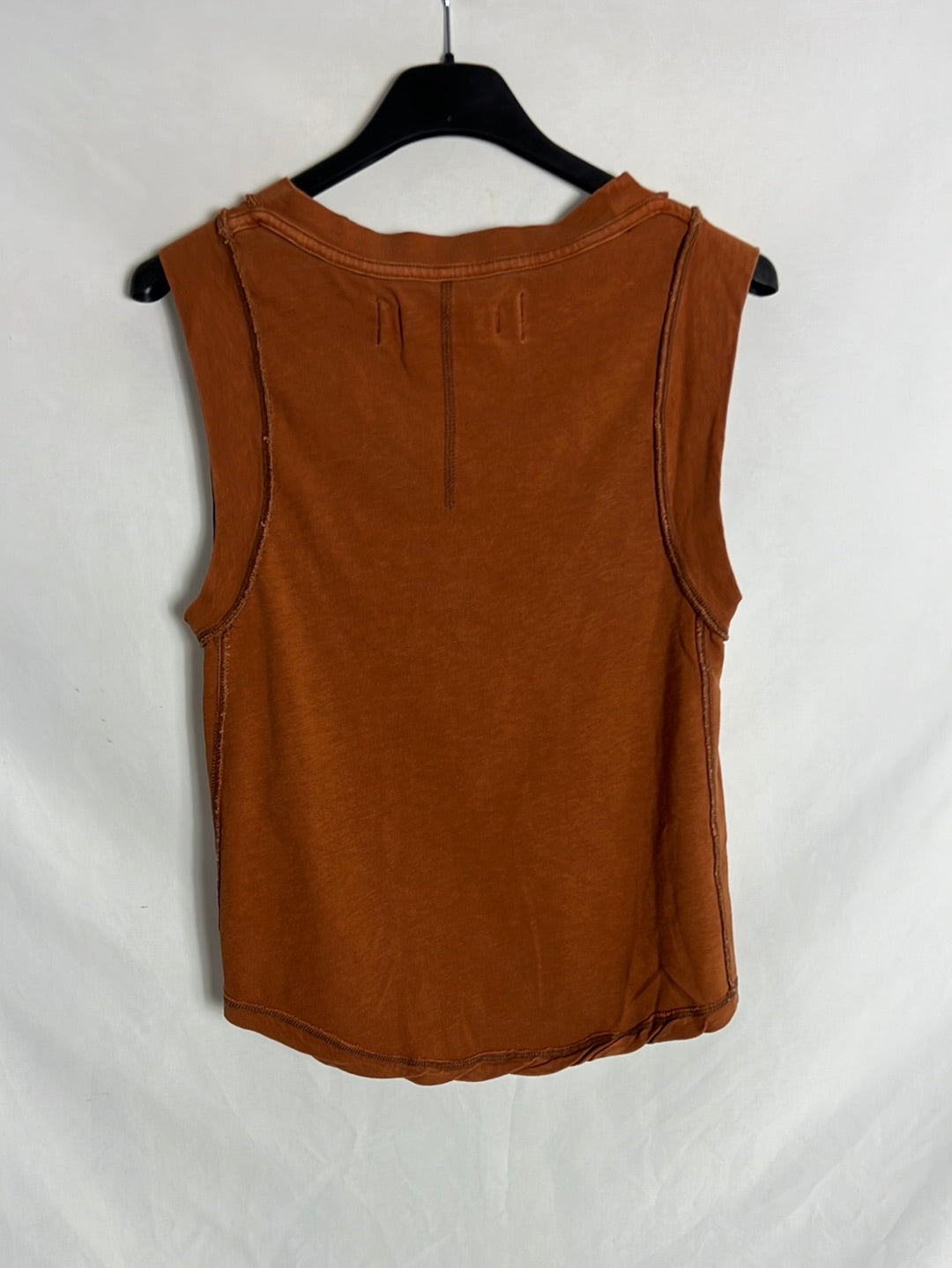 FREE PEOPLE. Camiseta sin mangas color caldera. T XS