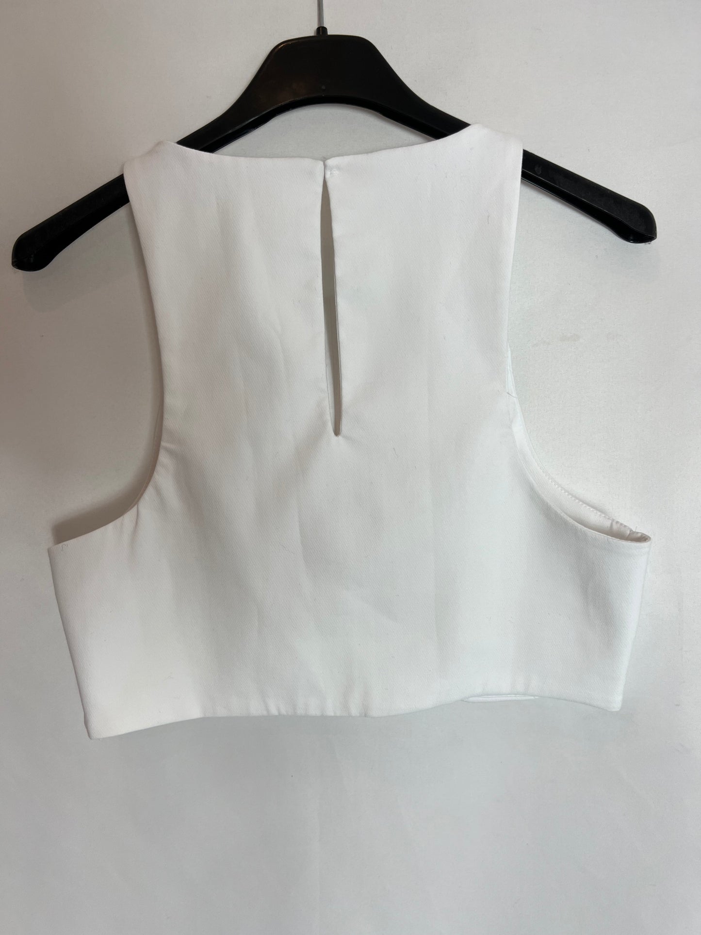 ZARA. Crop top blanco asimétrico. T S