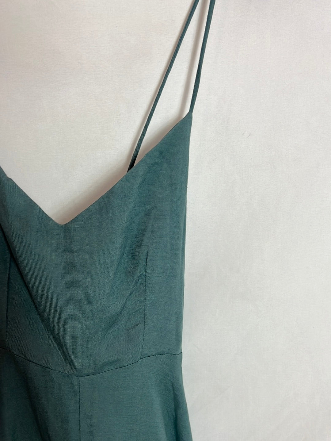 OYSHO. Blue linen dress with open back. TS