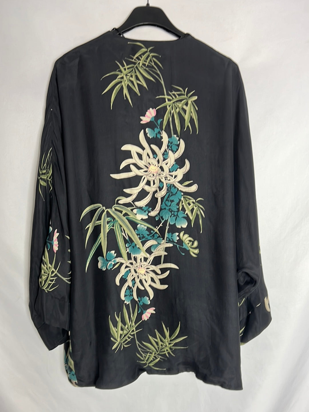 ZARA. Kimono seda estampado. T M