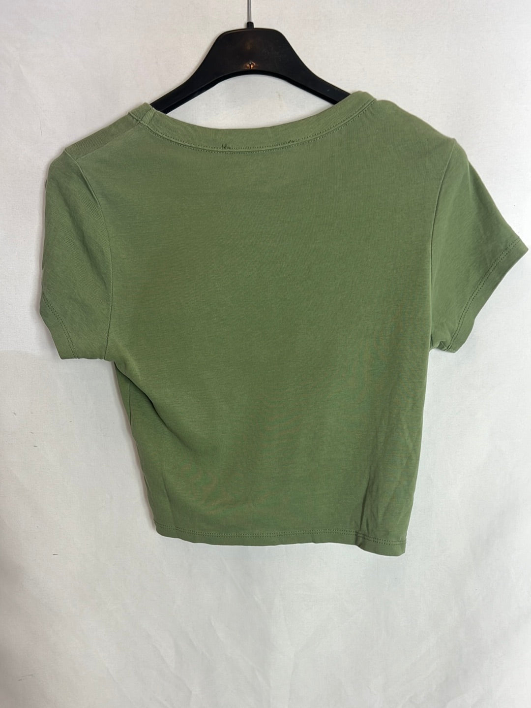 PULL&BEAR. Ts green crop t-shirt