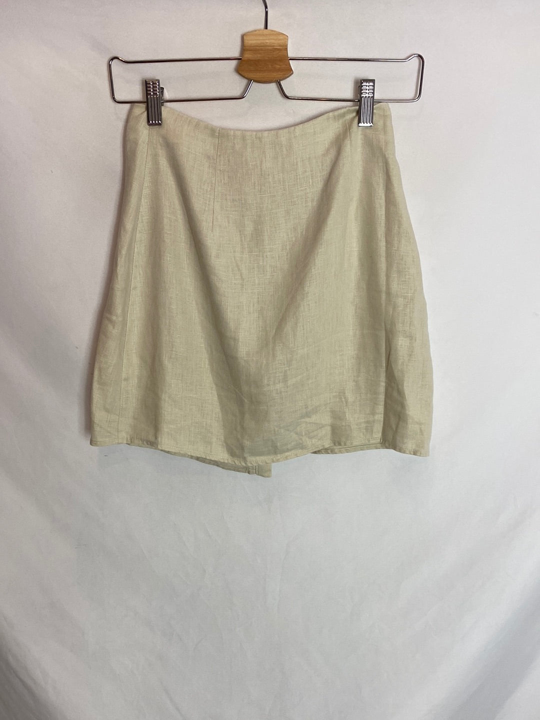 NA-KD. Falda estilo lino botones. T.XXS