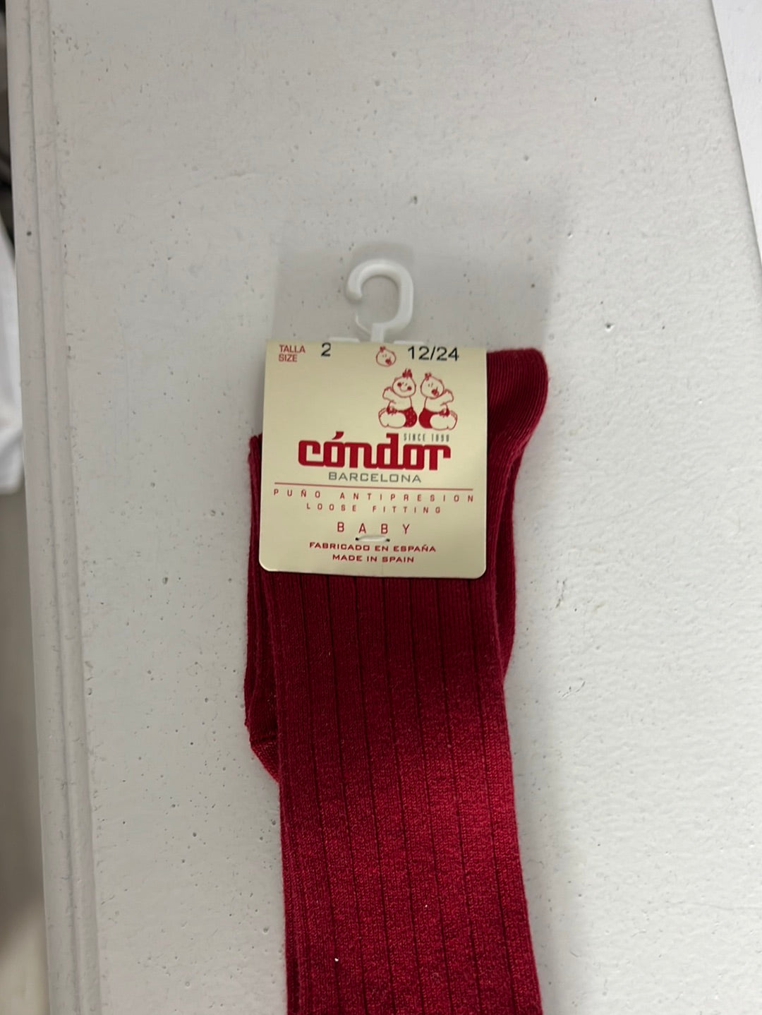 CONDOR. Burgundy ribbed socks. Size 12/24