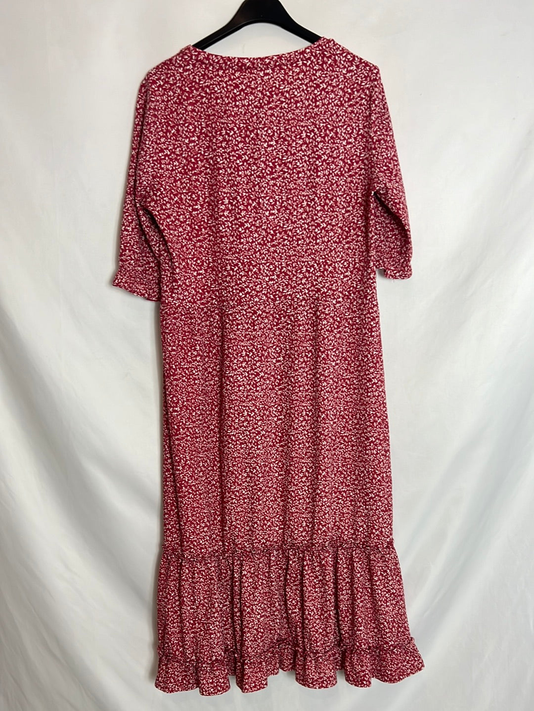 MANGO. Red midi dress with white flowers. TS