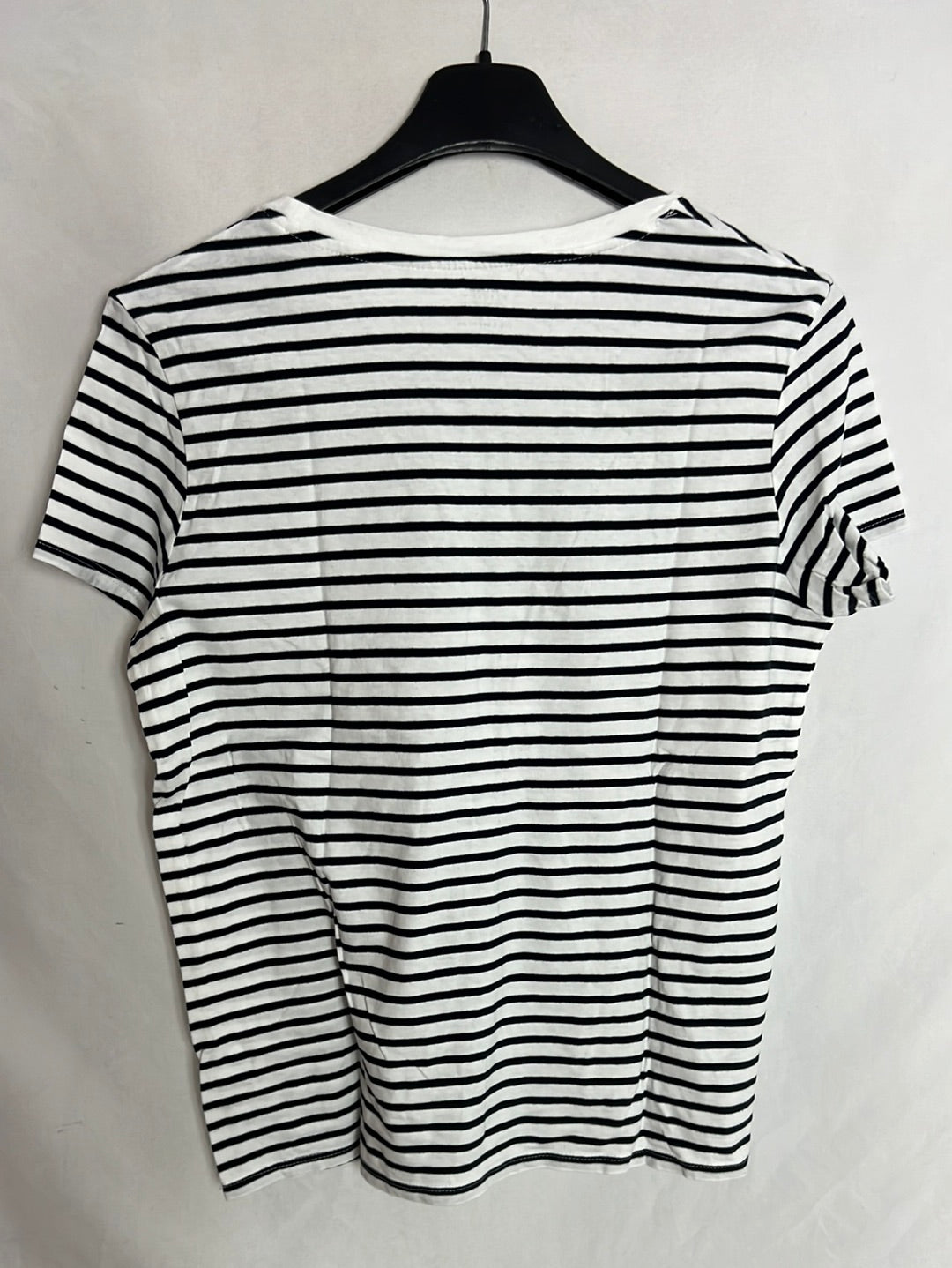 KIABI. Camiseta rayas blancas y azules. T M