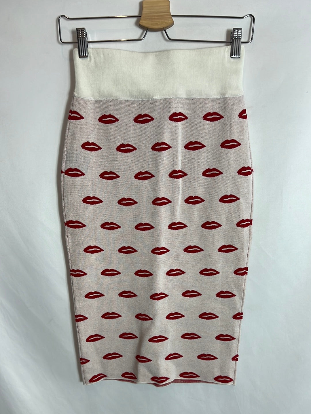 AMERICAN RETRO. Falda midi punto labios. T 00 (34)