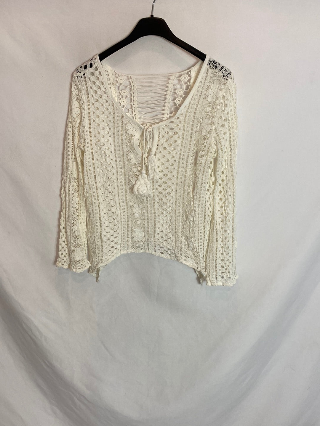 OTHERS. Long-sleeved lace t-shirt. TS