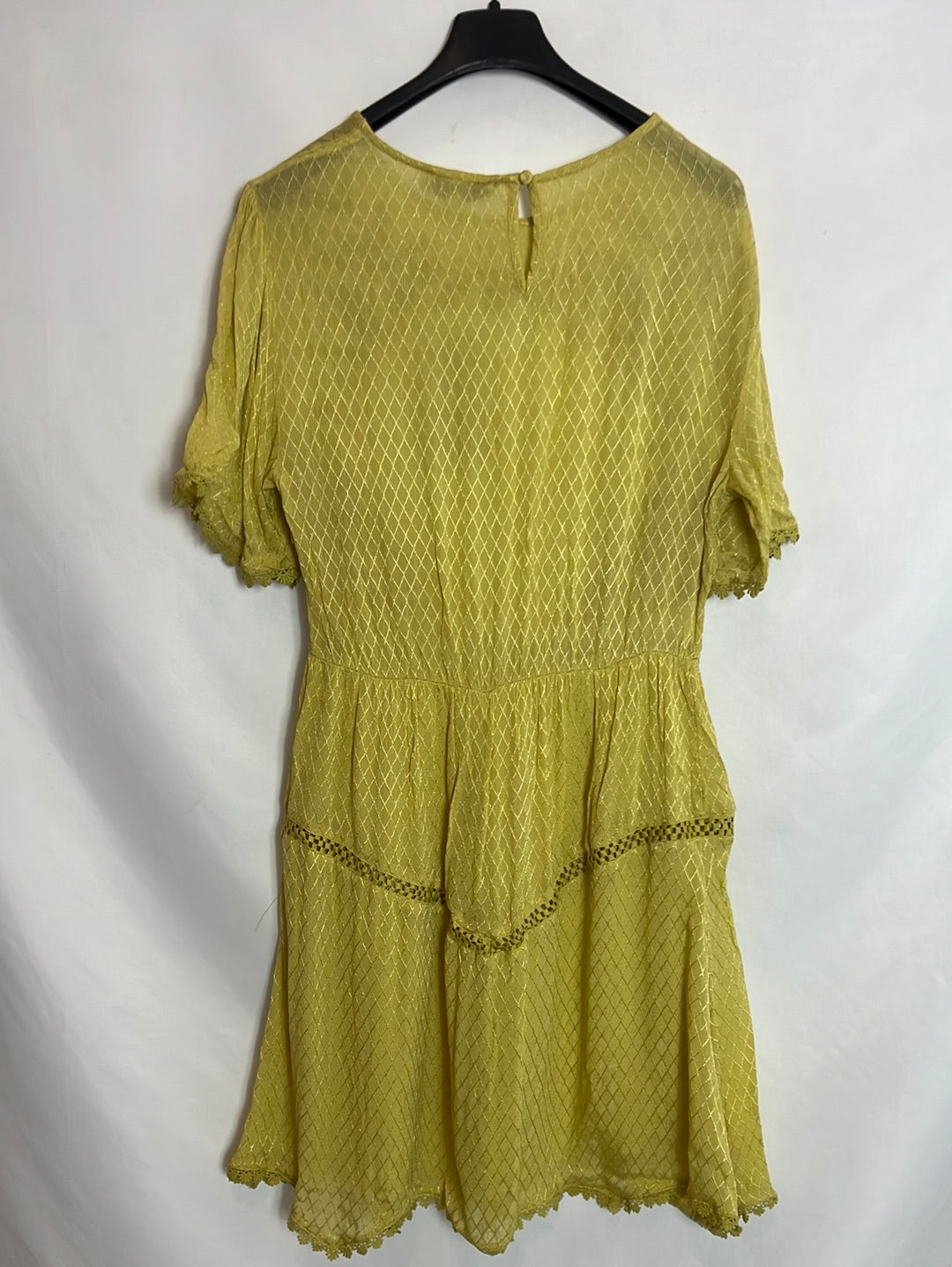 INTROPIA. Short dress with lace and embroidery details. TM