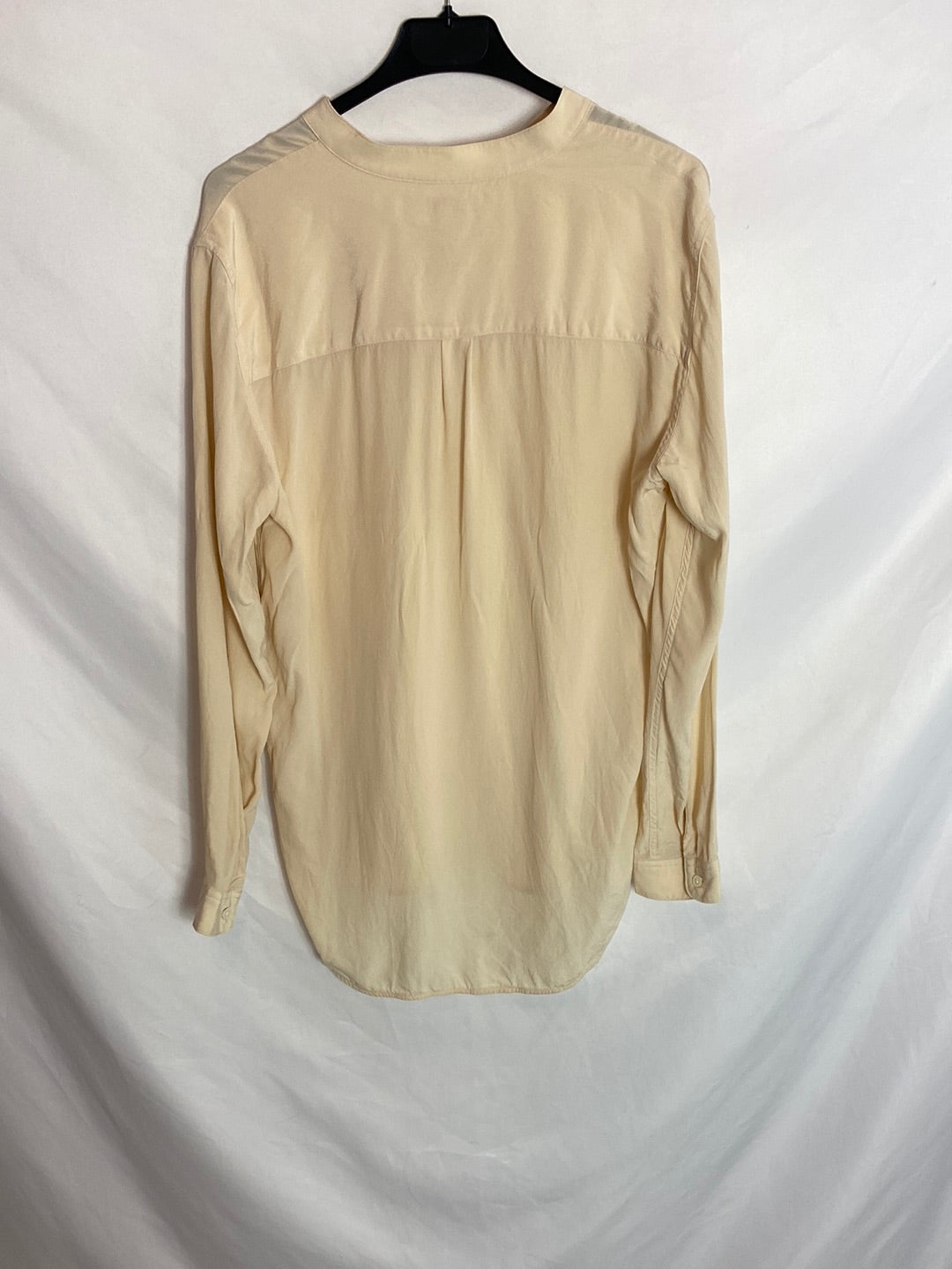 LEVIS. Camisa crema. T.S