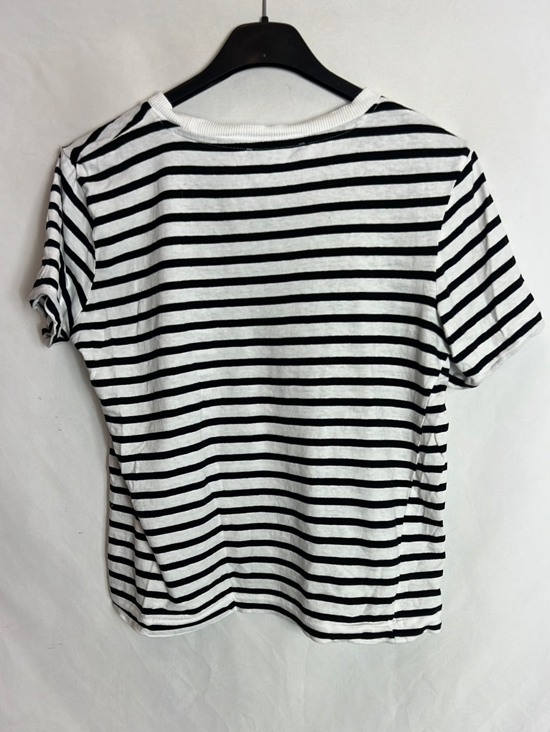 ZARA. Camiseta azul y blanca rayas T.s