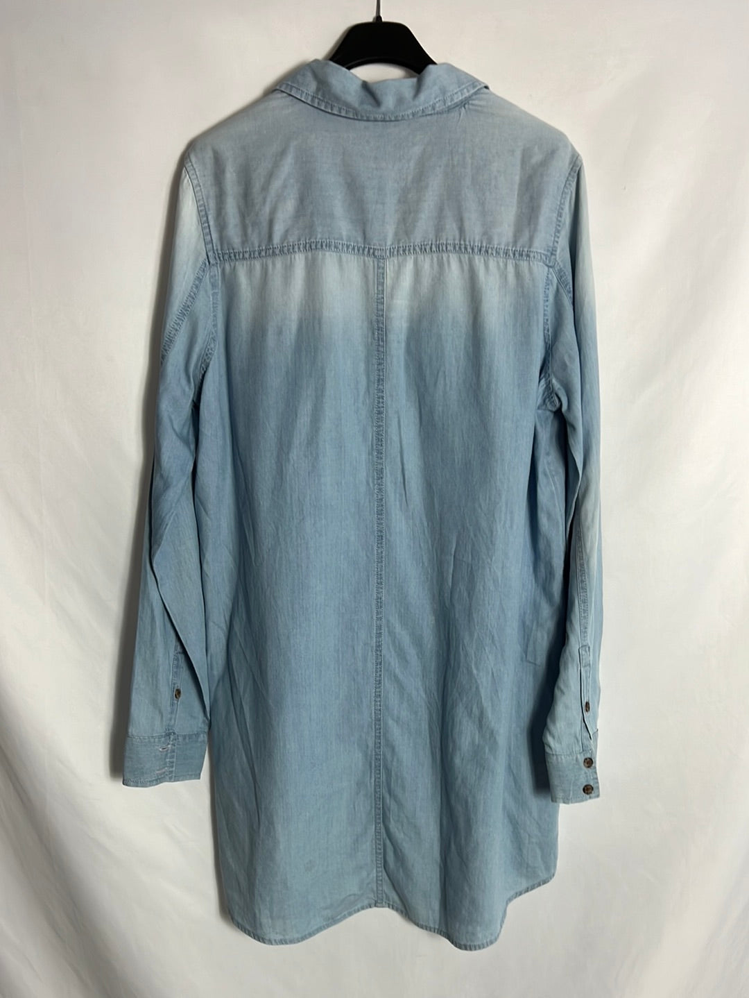 FOREVER 21. Short denim dress. TM