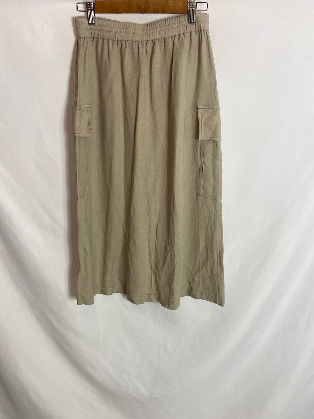 MASSIMO DUTTI. Midi cargo skirt. T.S.