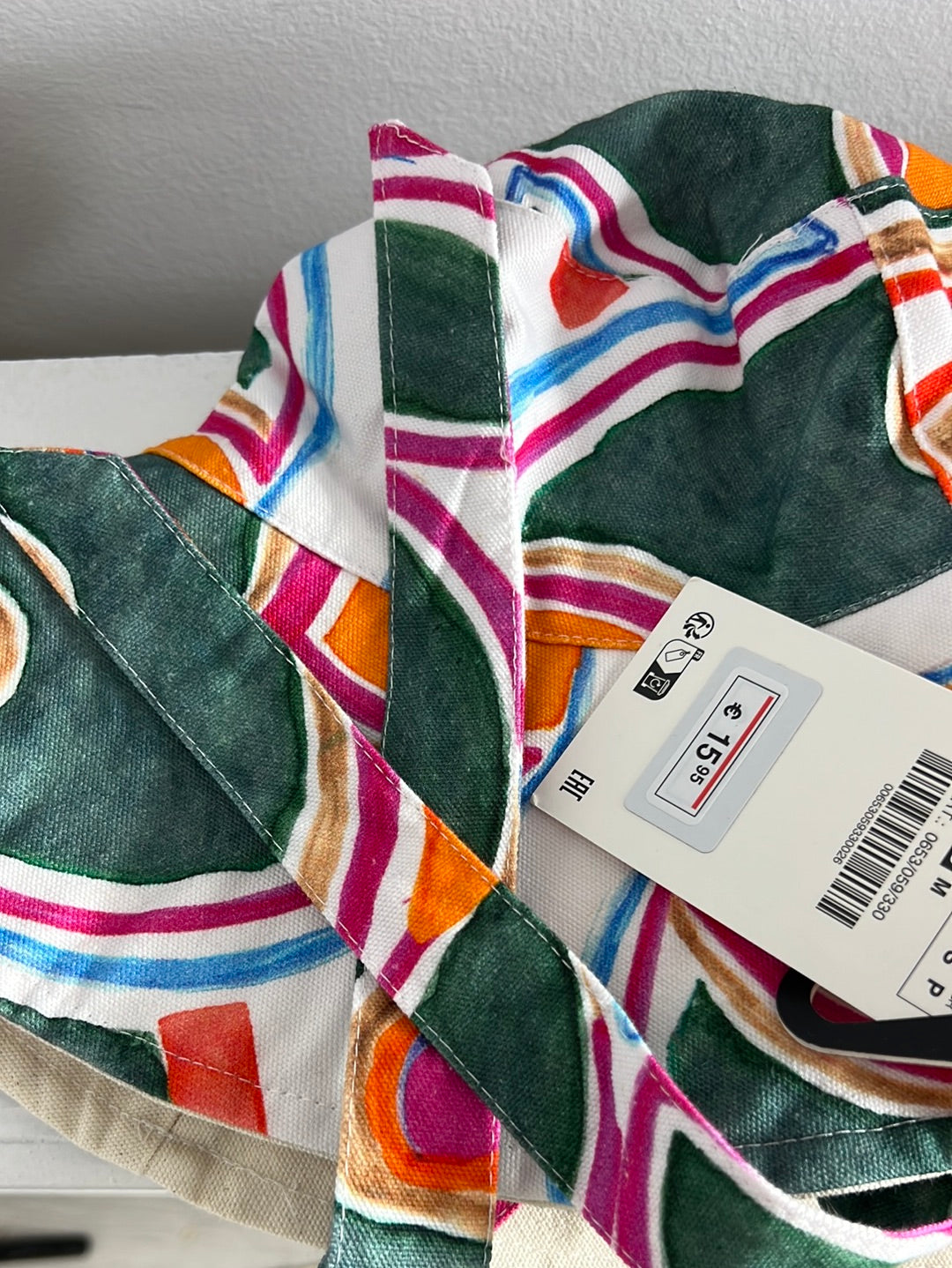 ZARA. Gorro estampado lazada. T S