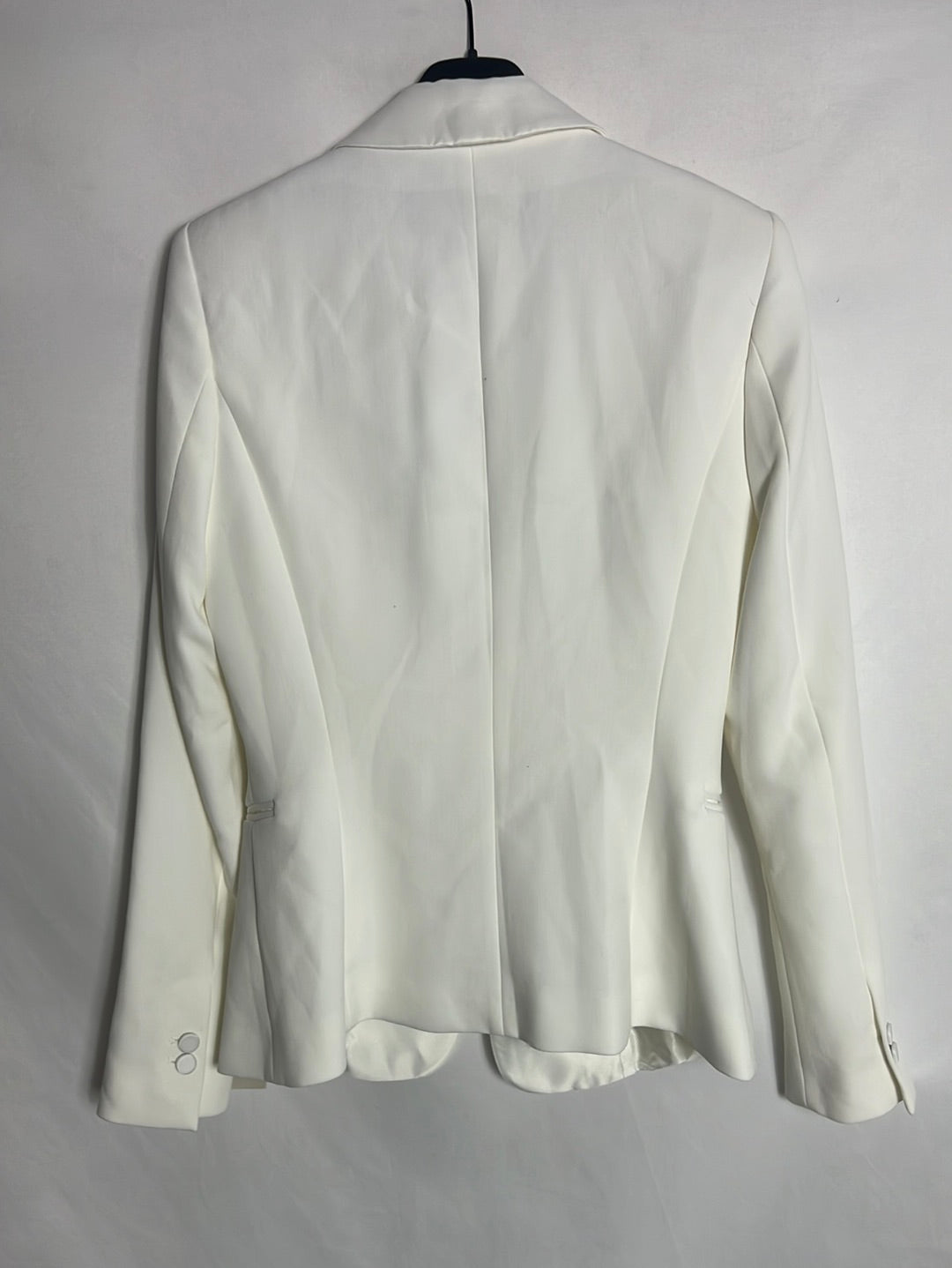 ZARA. Blazer blanca solapa satinada. T S