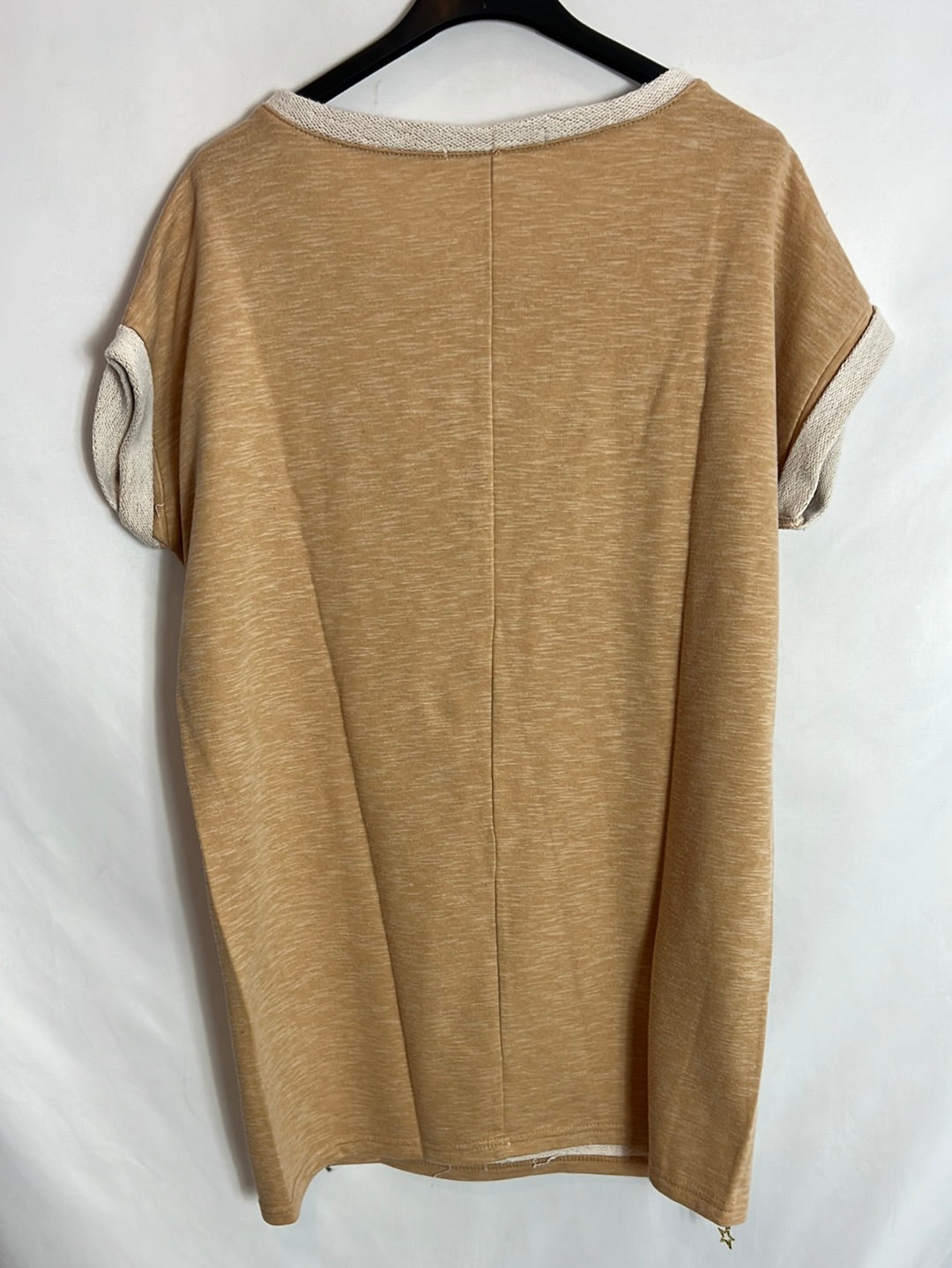 RB. Camiseta beige abalorios T.l/xl