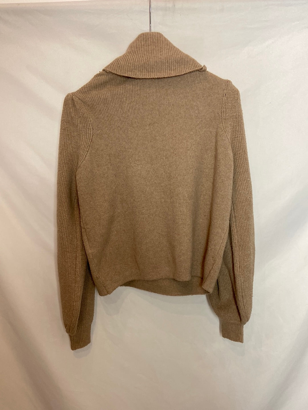 PIECES. Jersey beige de punto T. M