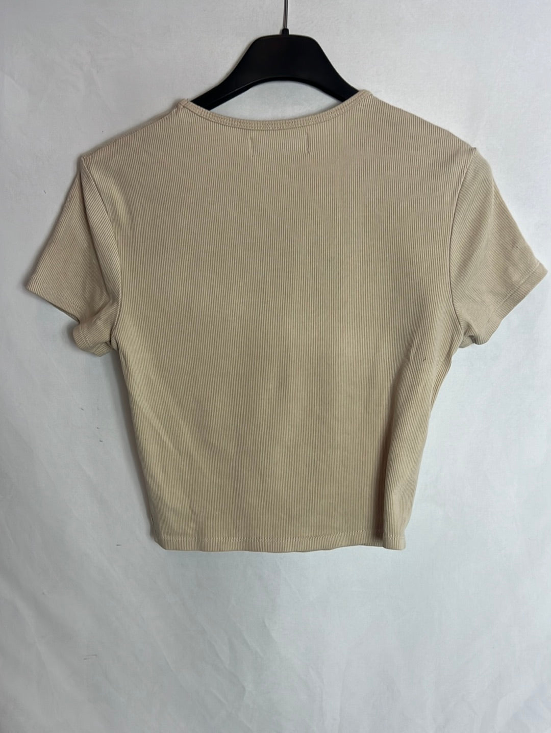 BERSHKA. camiseta beige canalé T.m