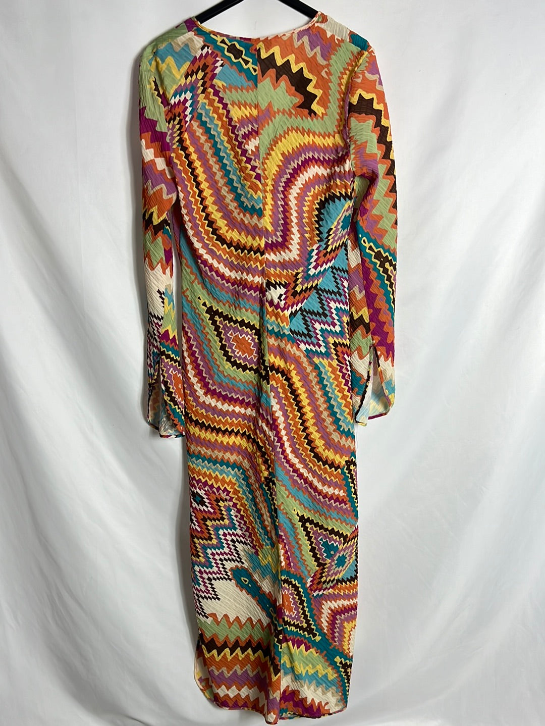 ZARA. Vestido largo textura colores. T M