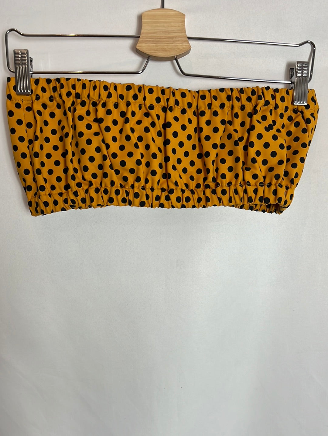 BIMBA Y LOLA. Mustard bandeau with black polka dots. YOU