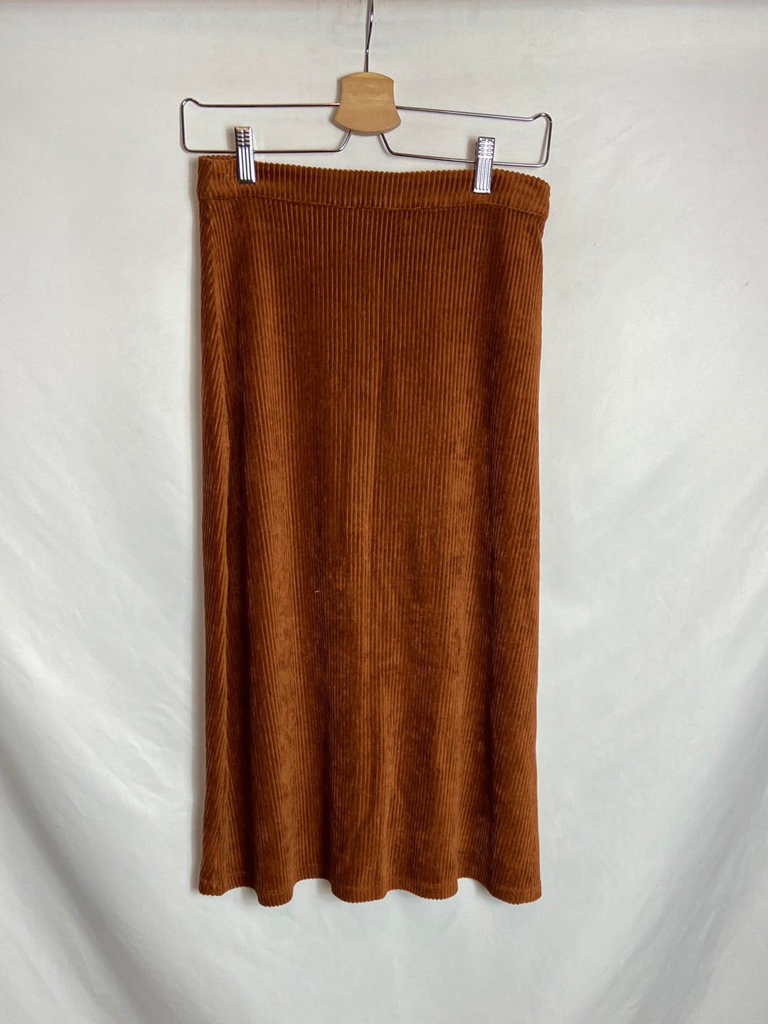 PULL&BEAR. Velvet midi skirt. TM