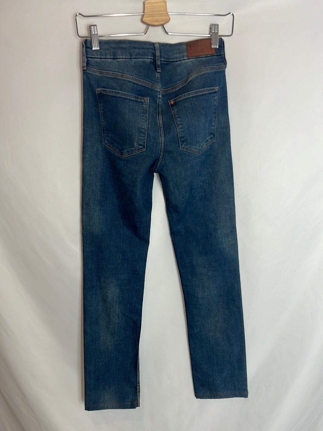 H&M. Straight-leg denim trousers. Size 34