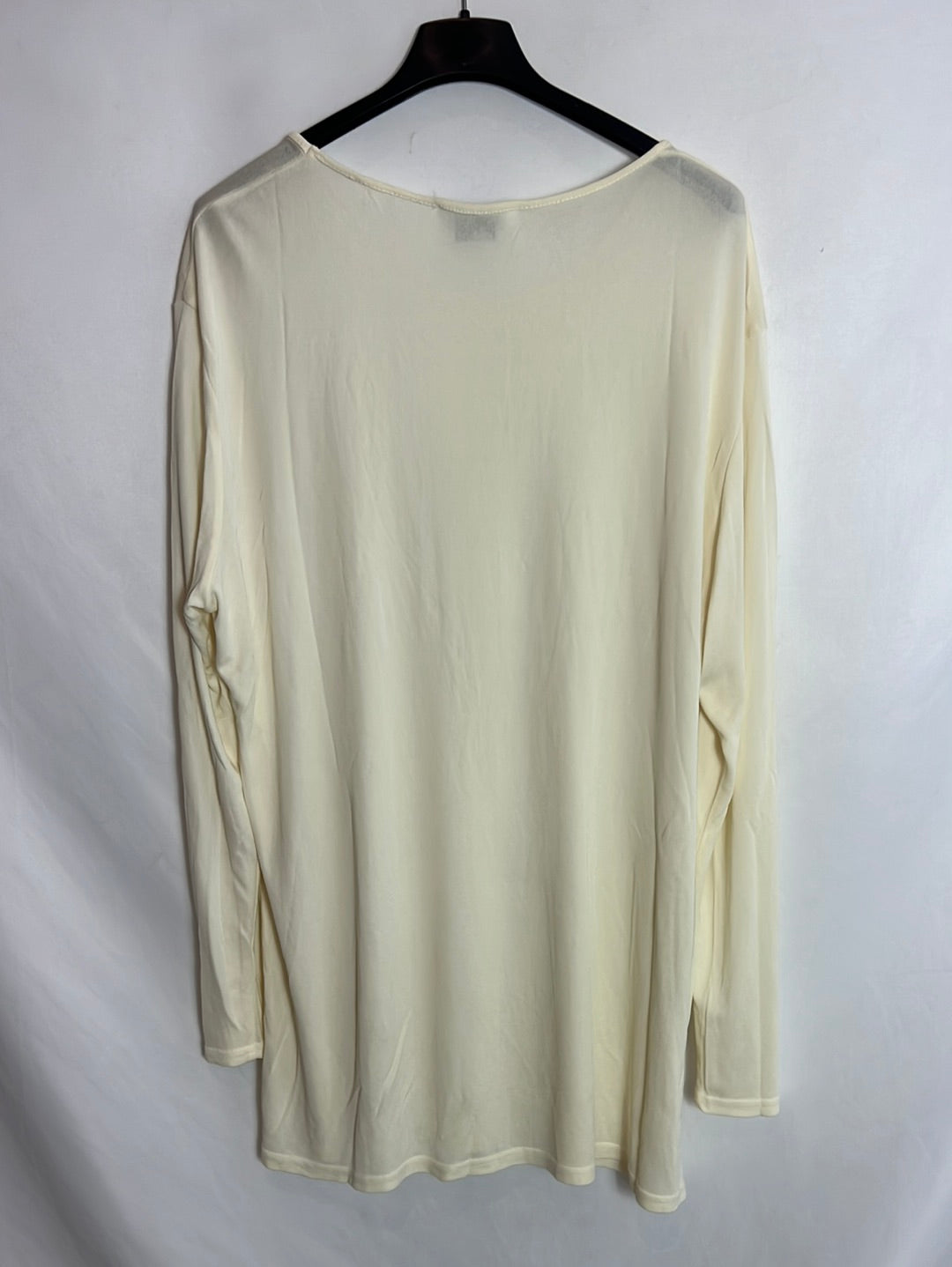 OTHERS. Light beige flowy top. Size XXL