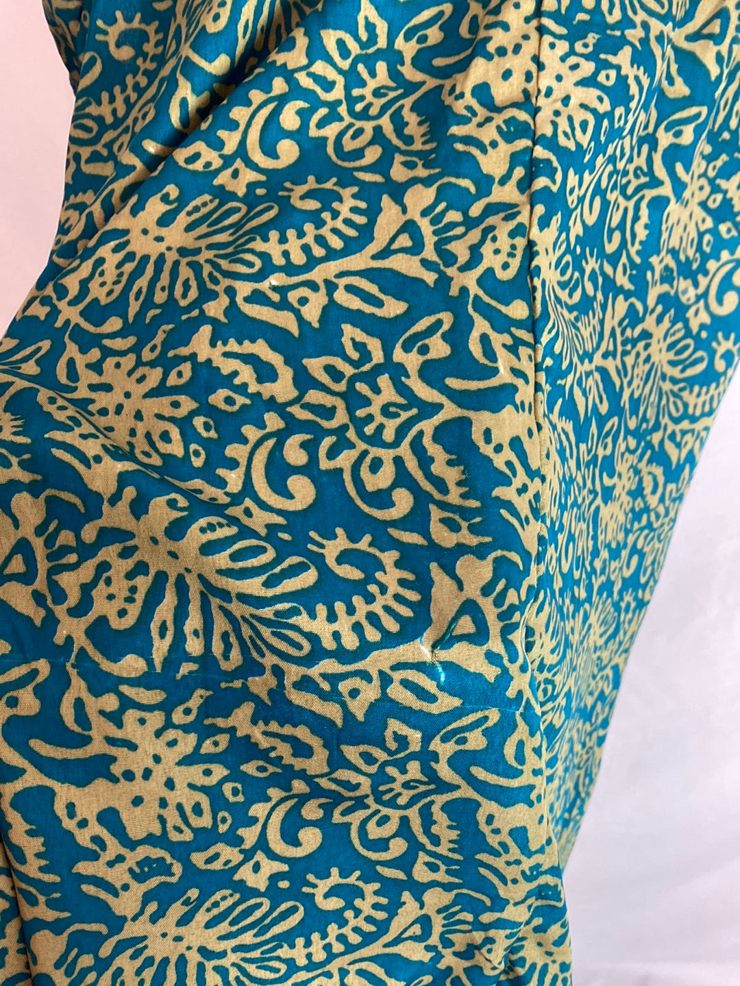 IPANIMA. Blusa estampada bicolor. T.S/M. (Tara)