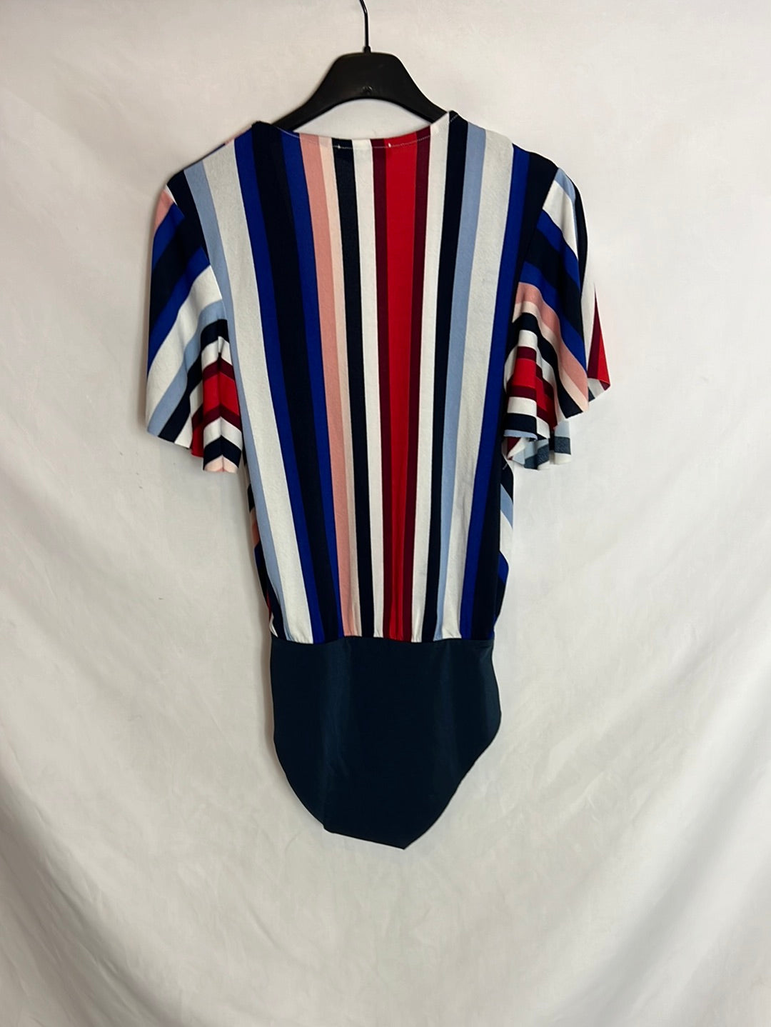 BERSHKA. Body rayas colores fluido. T S