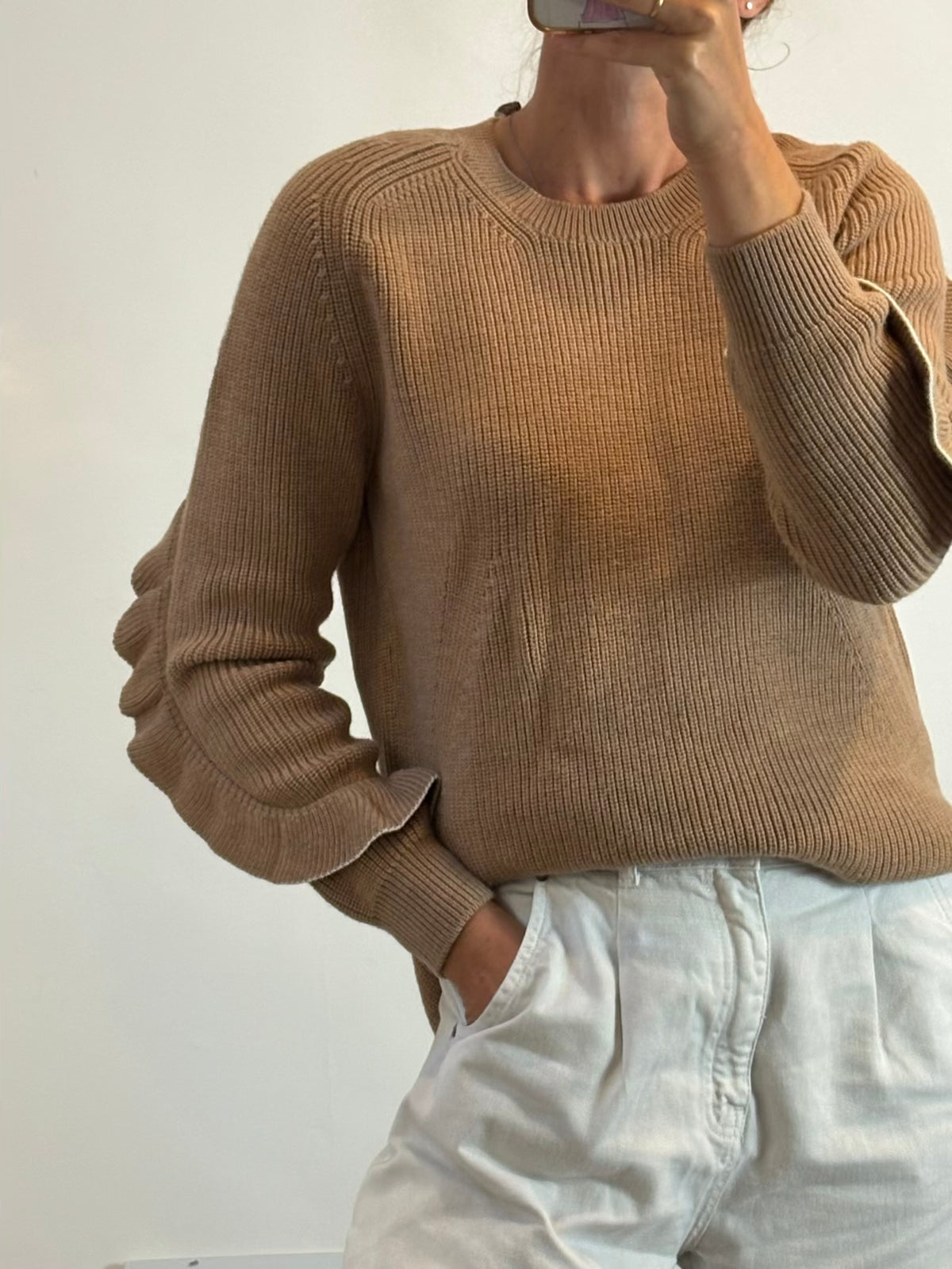 Nº 21. Jersey lana camel detalle mangas