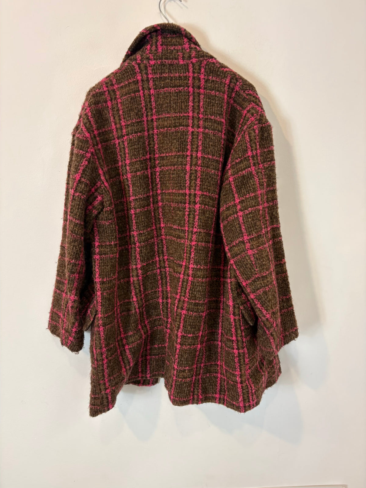 ZARA. Abrigo marrón cuadros en rosa