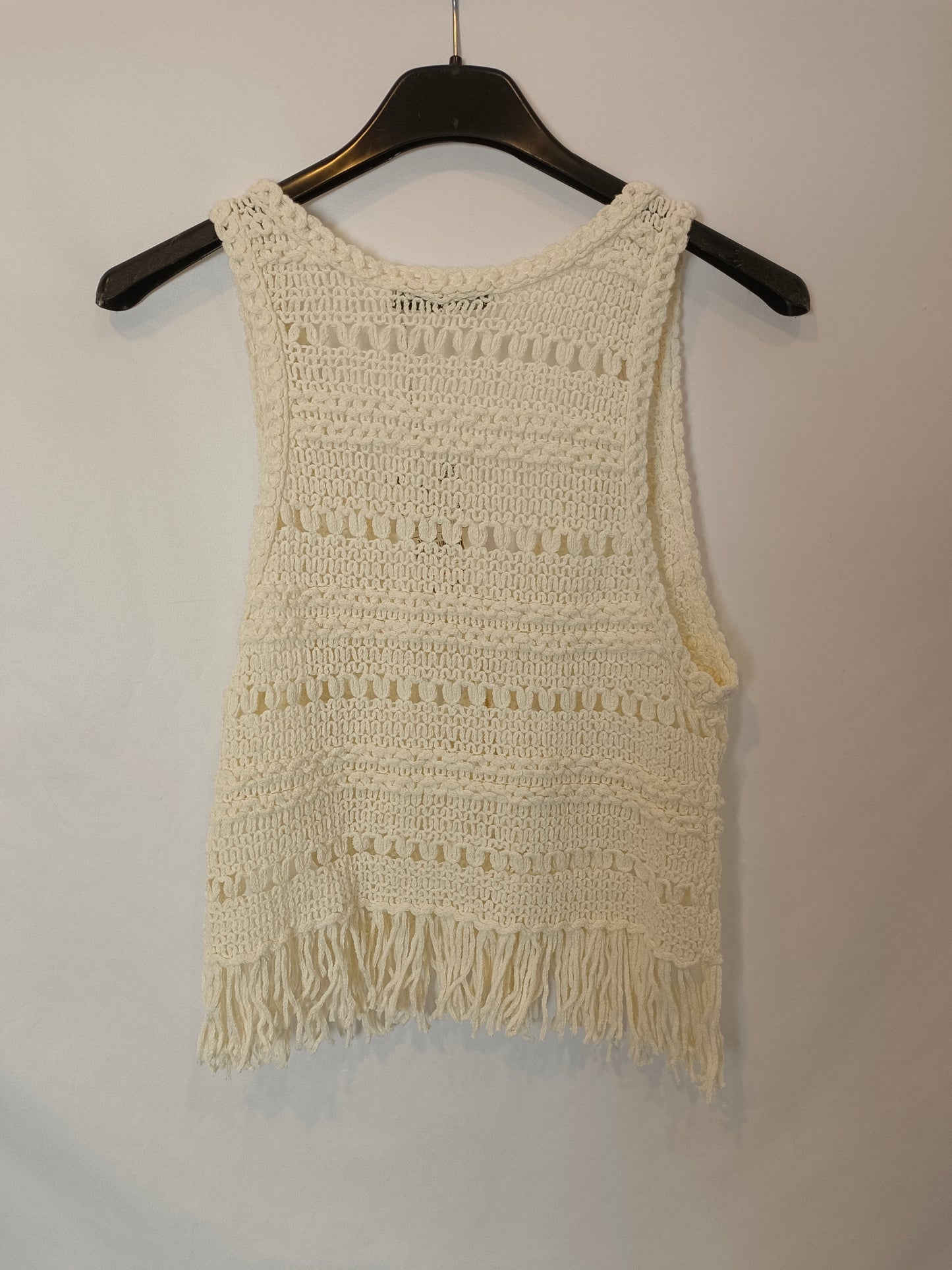 PULL&BEAR. Chaleco croché beige T.s