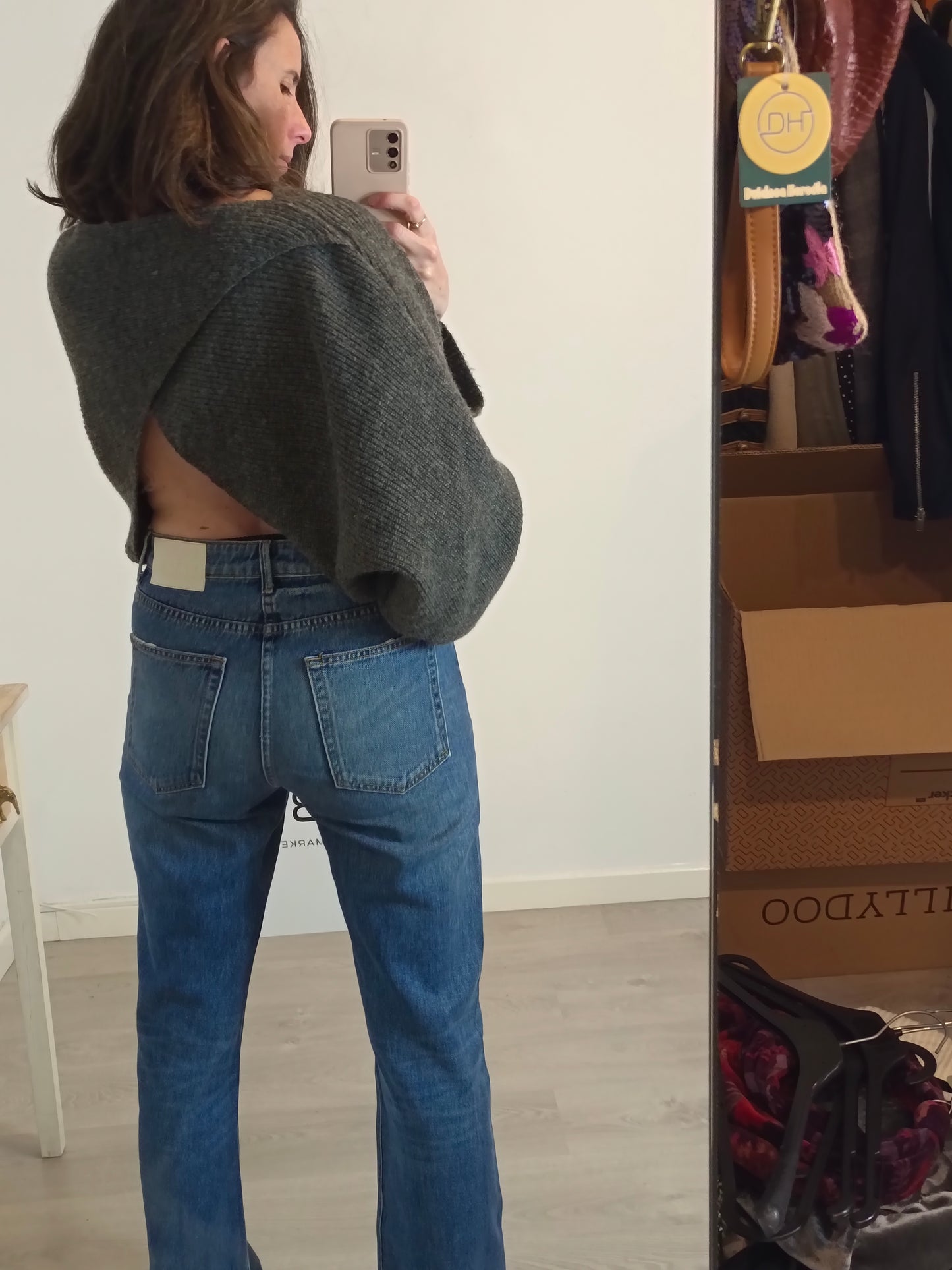 COMMENSE. Grey Tm back sweater