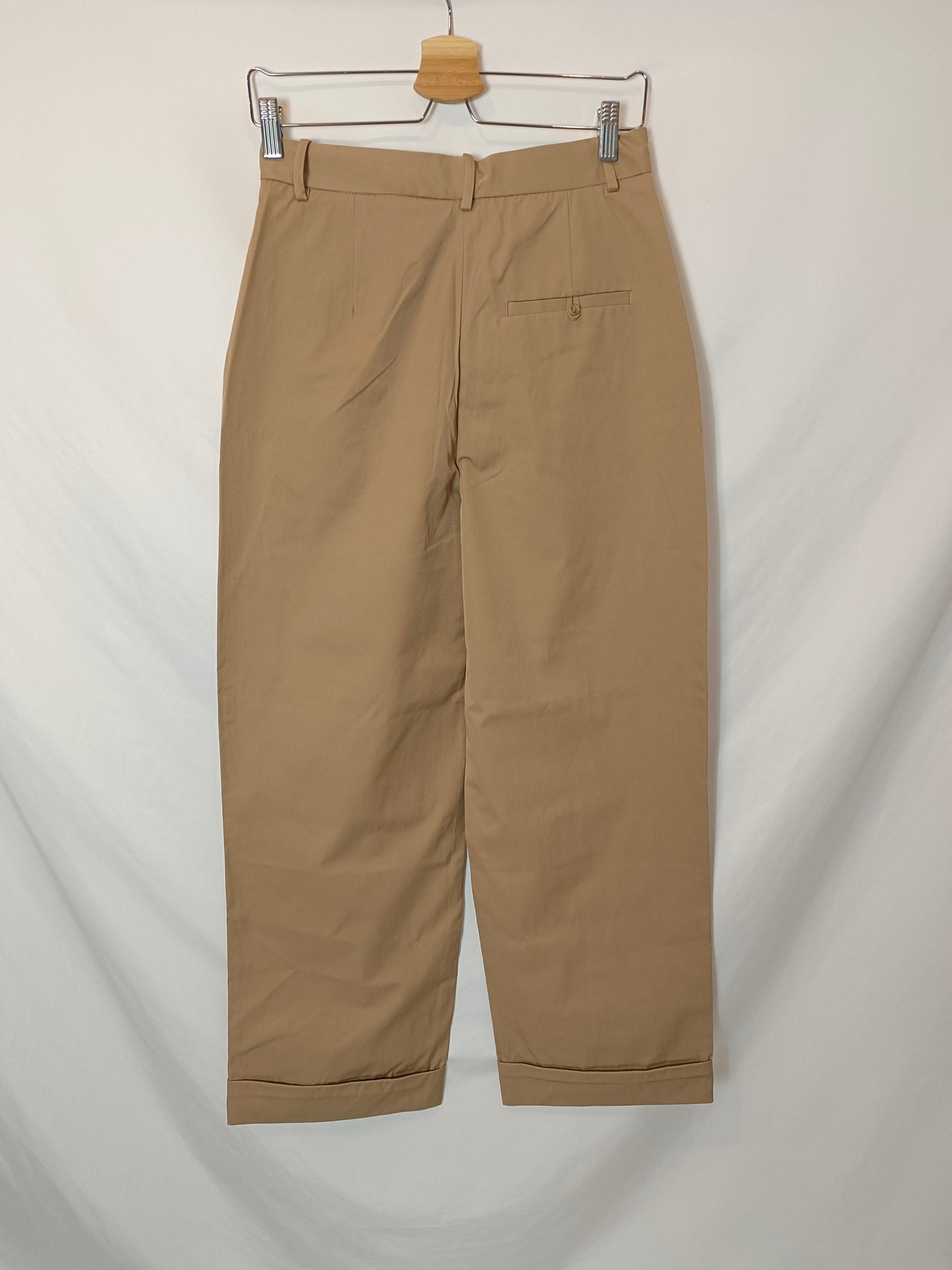 ZARA. Pantalón ancho beige T.s