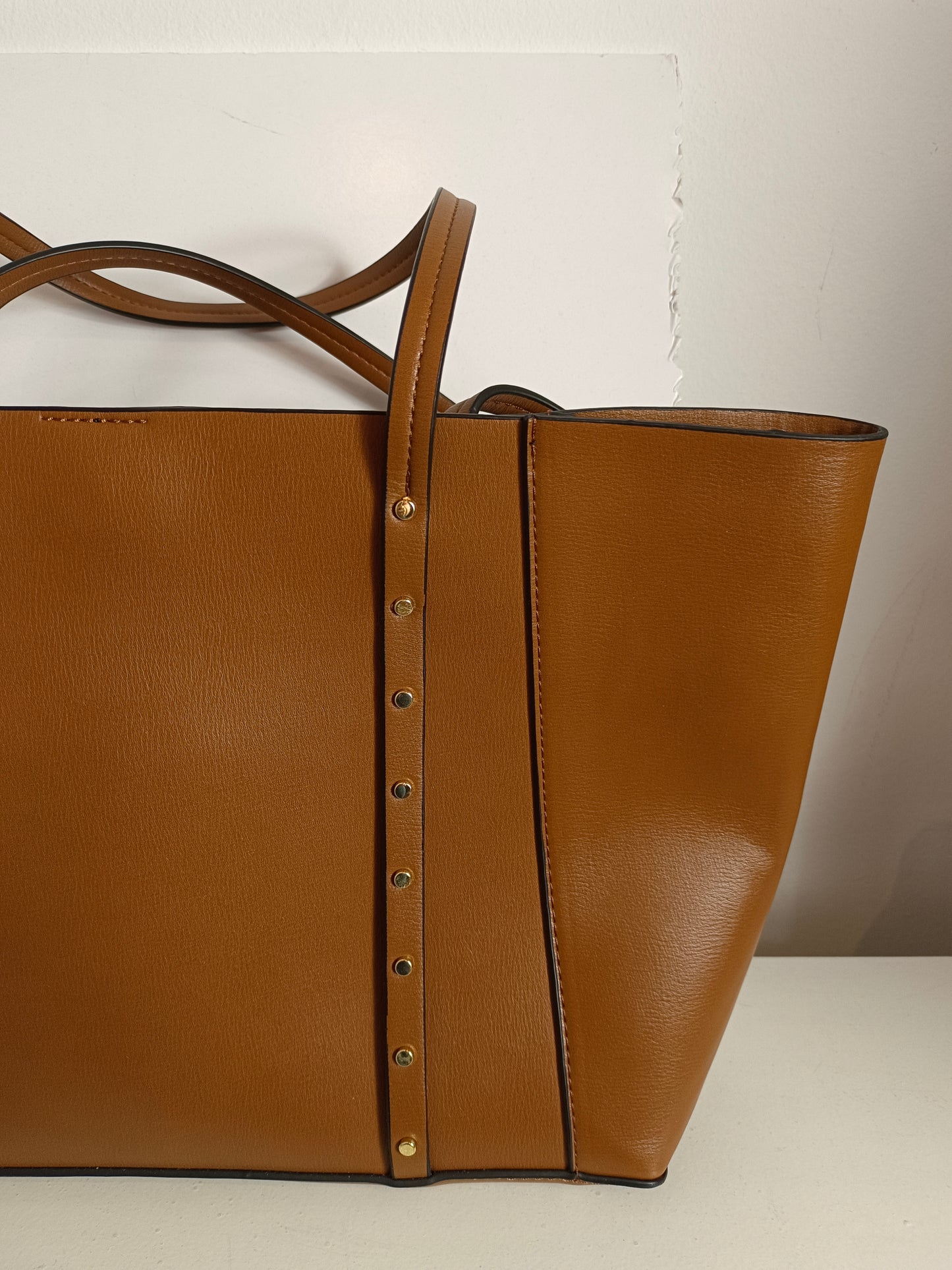SFERA. Bolso camel shopper
