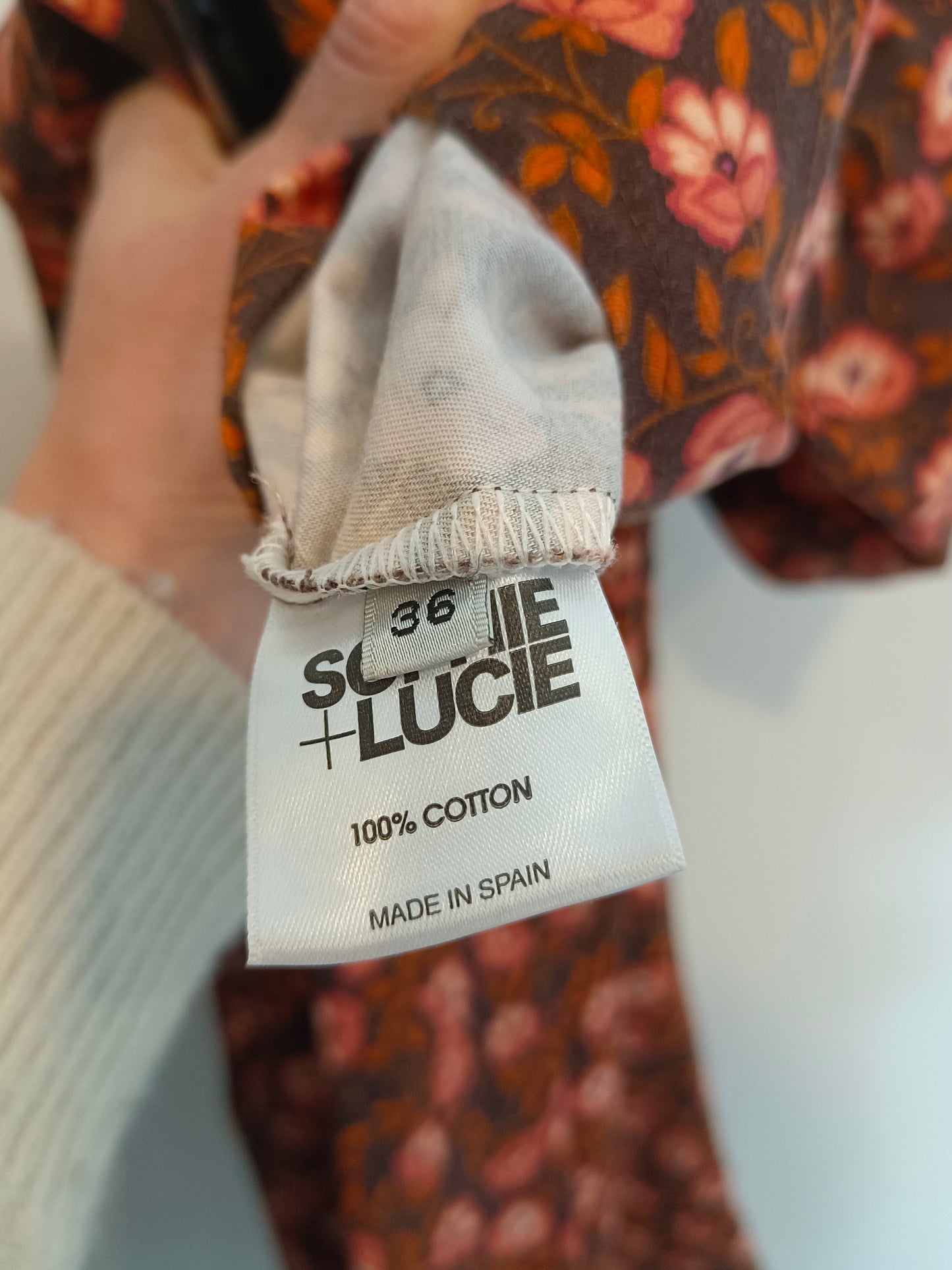 SOPHIE & LUCIE. Peto marrón flores T.36