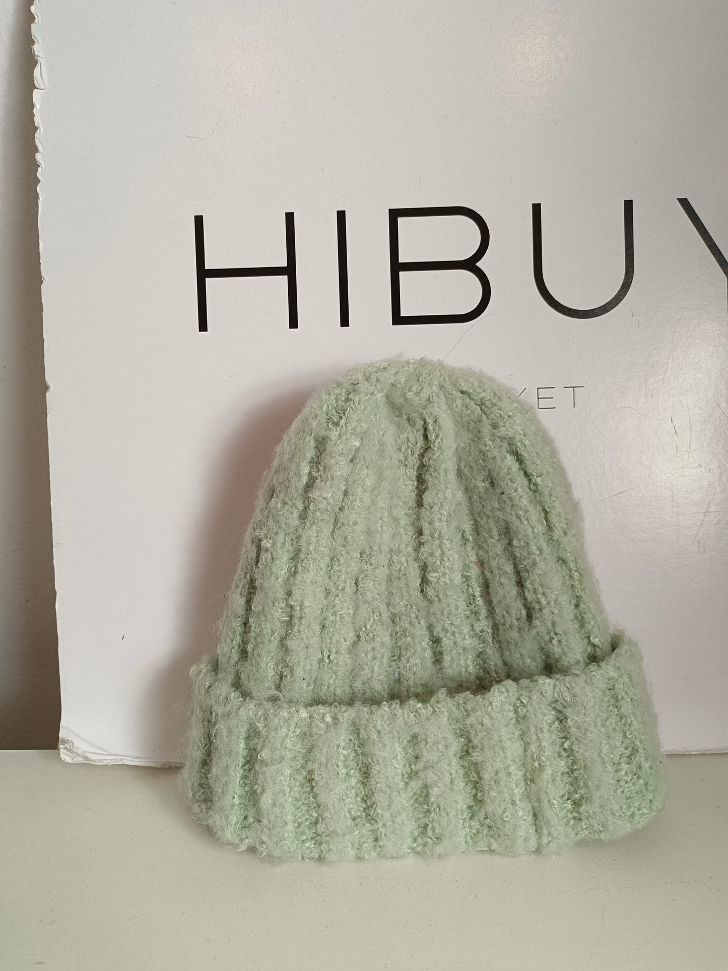 PULL&BEAR. Gorro verde