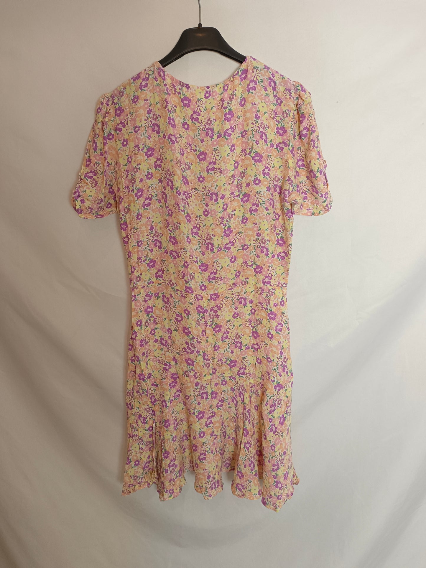 STRADIVARIUS. Short floral dress Ts