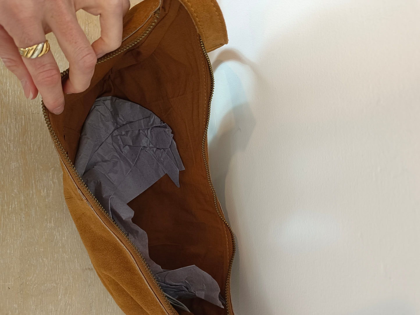 SLOWLOVE. Bolso piel bordado