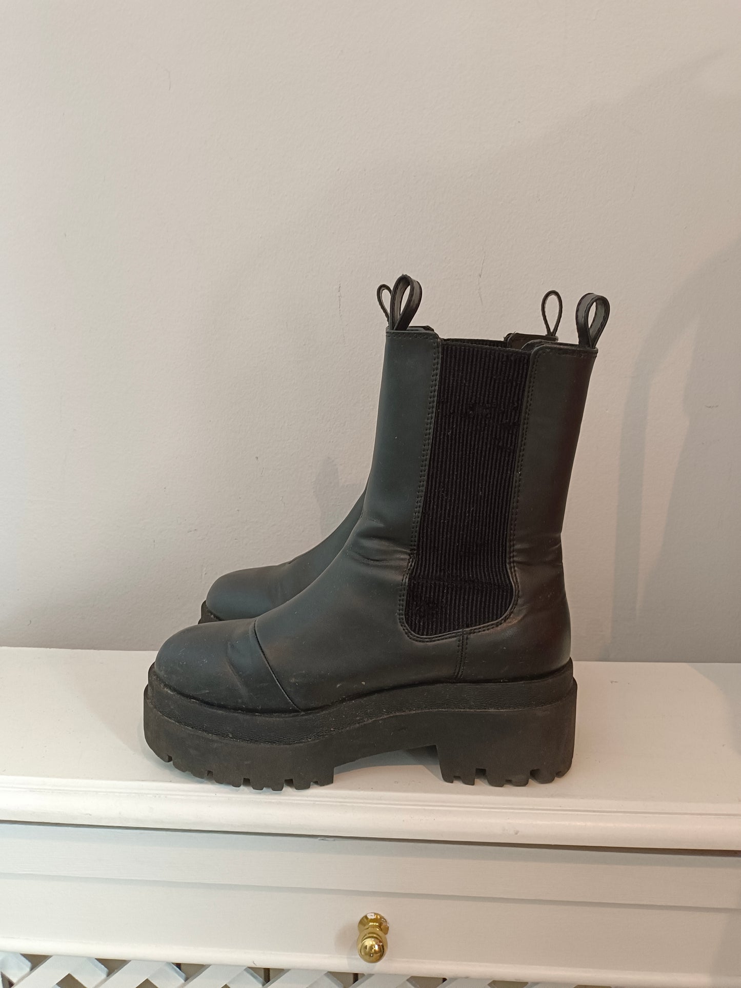 H&M. Botas negras militar T.38 TARA