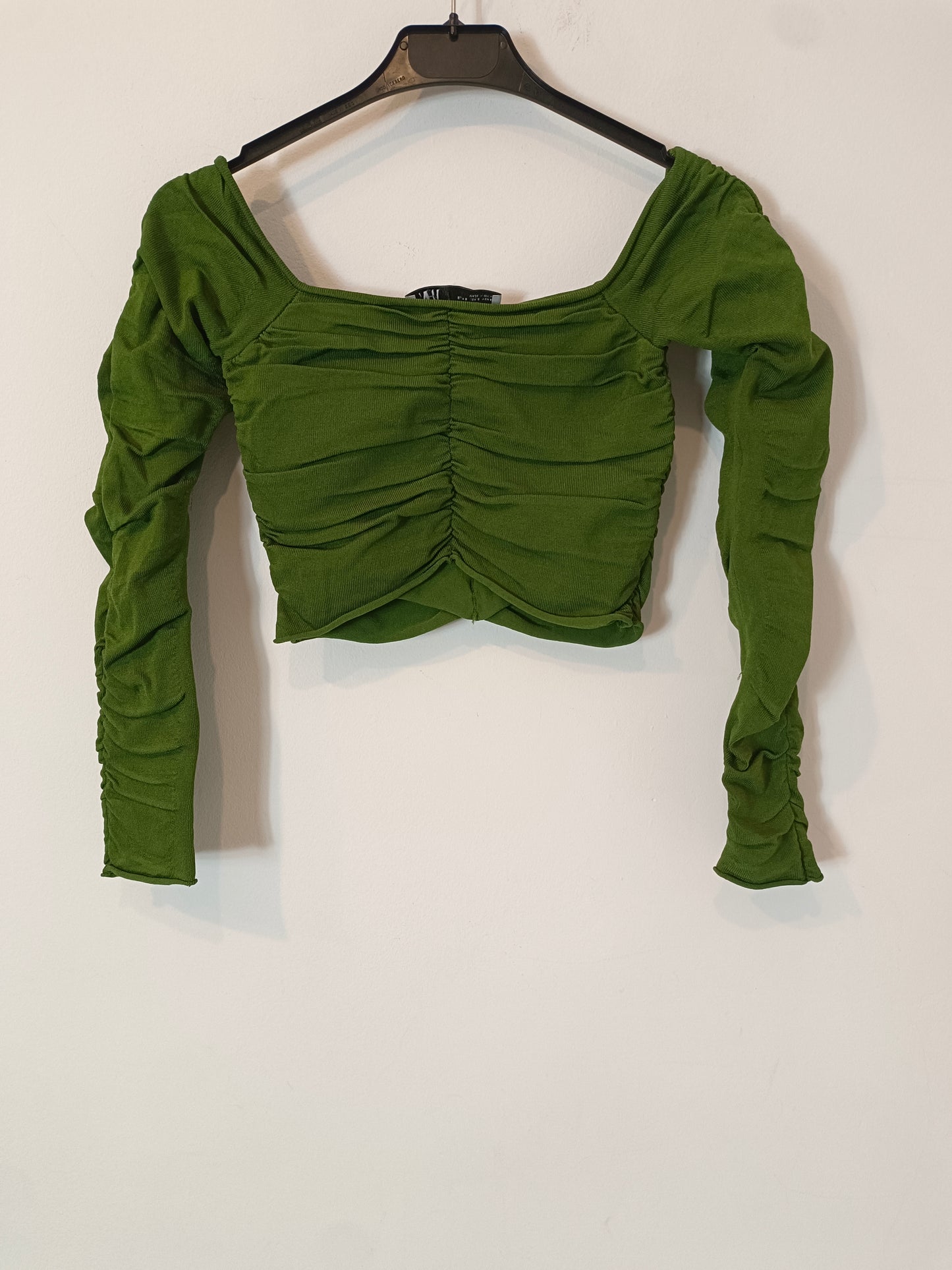 ZARA. Top verde fruncido T.s
