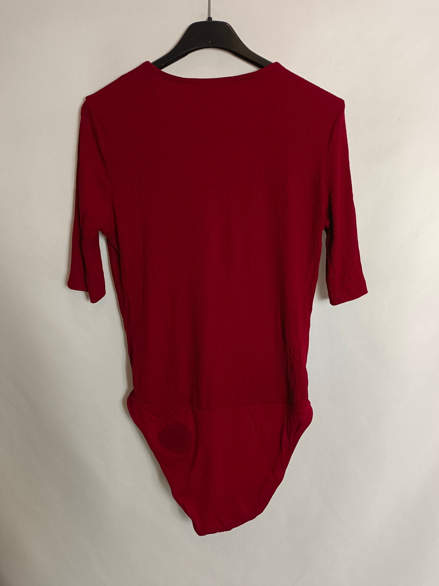 MANGO. Ribbed burgundy bodysuit Tm