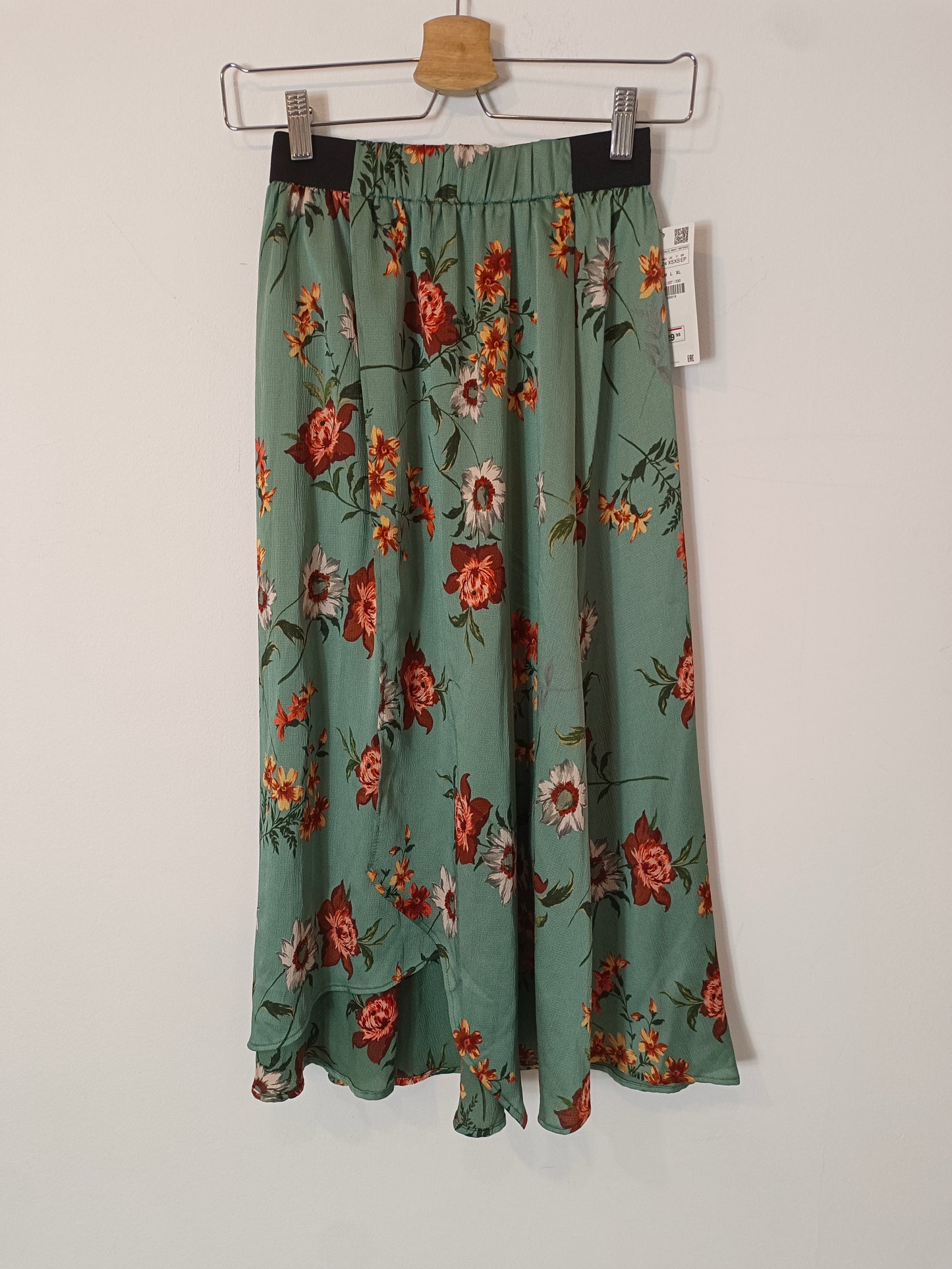 ZARA. Green floral midi skirt T.xs