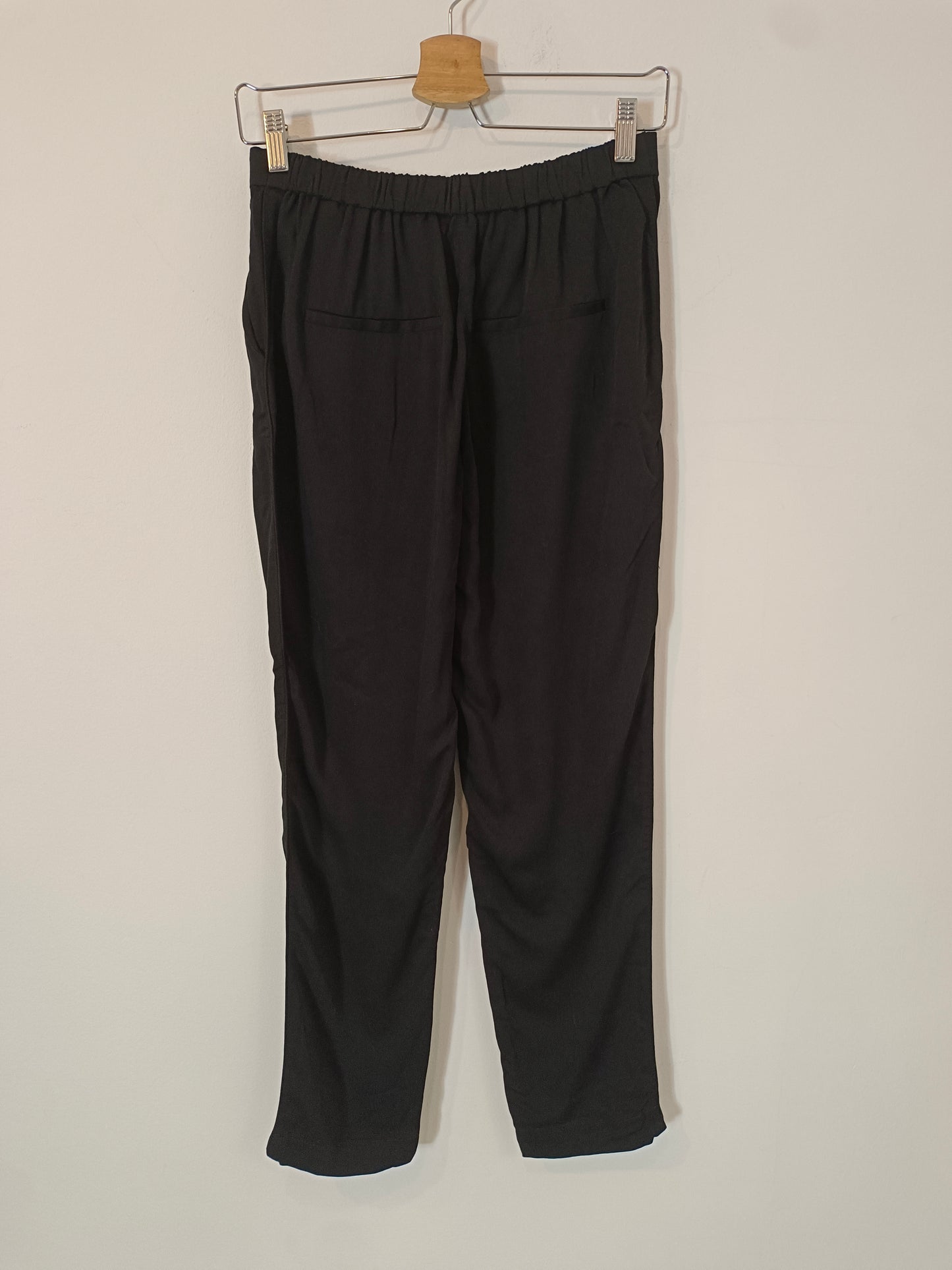 MANGO. Pantalón negro lazada T.s