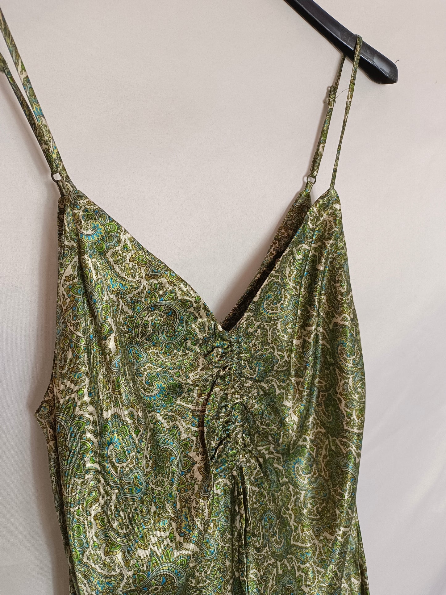 ZARA. Vestido lencero verde T.s