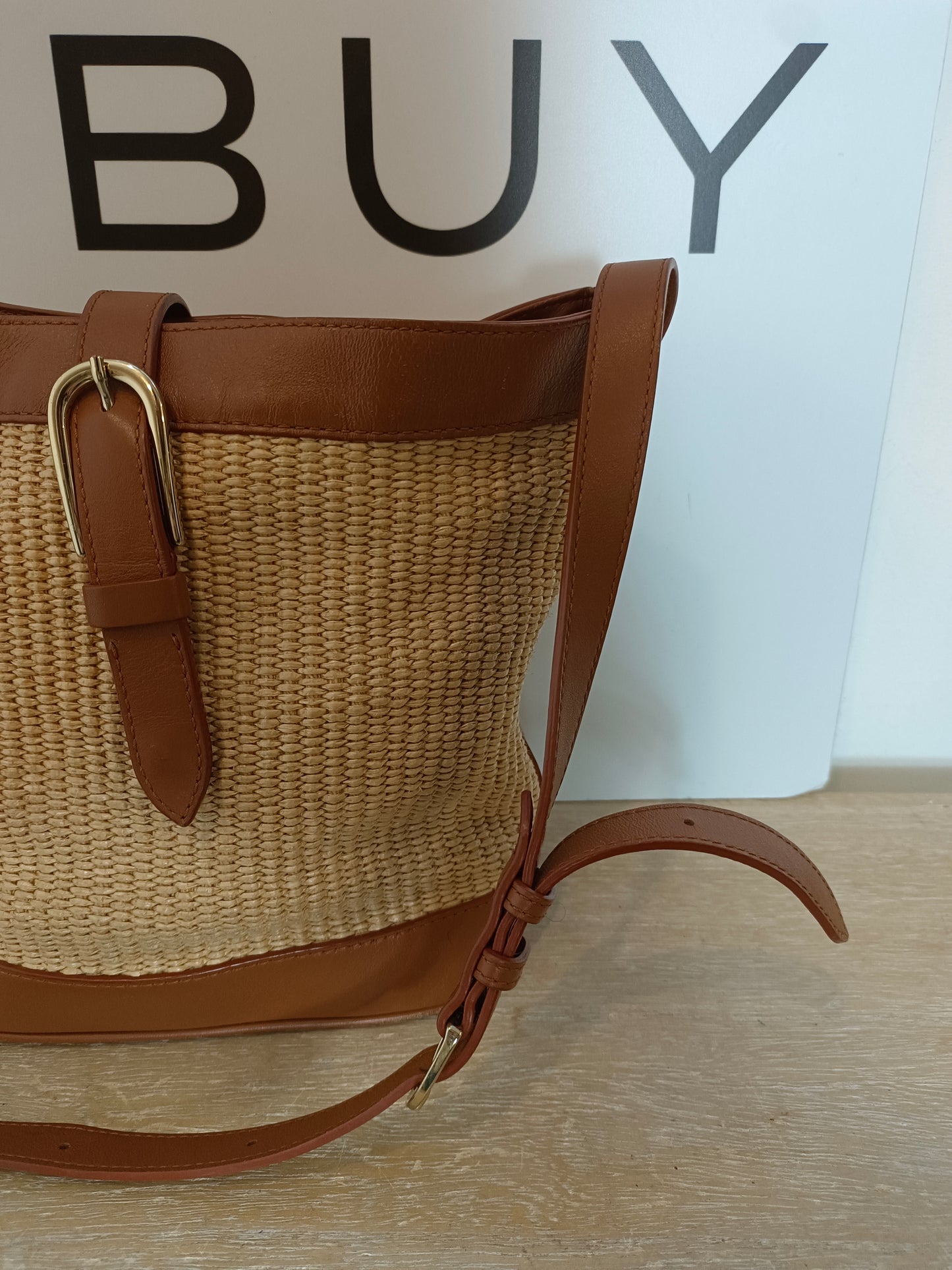 &OTHER STORIES. Bolso rafia bombonera