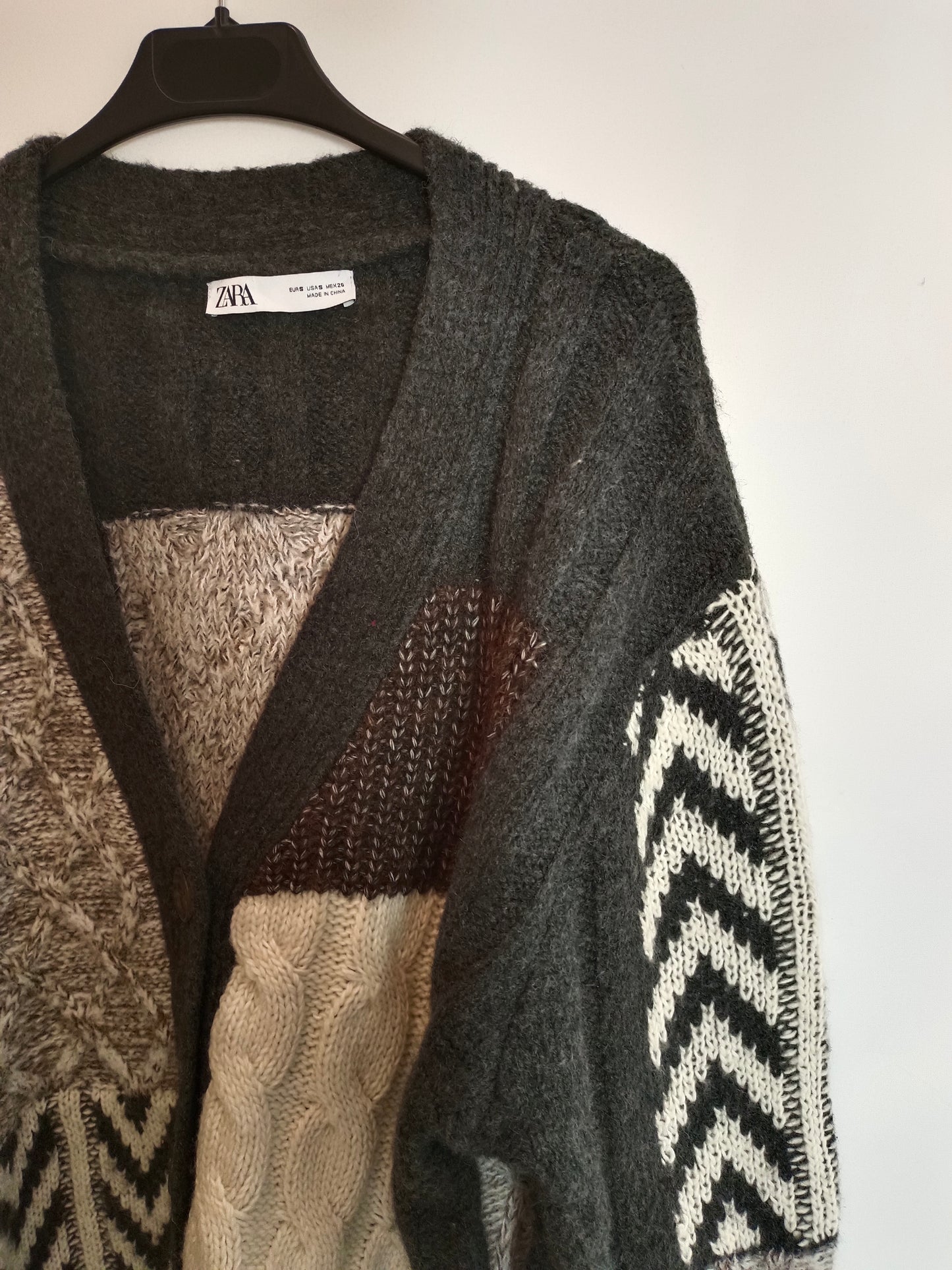 ZARA. Cárdigan multiestampado T.s