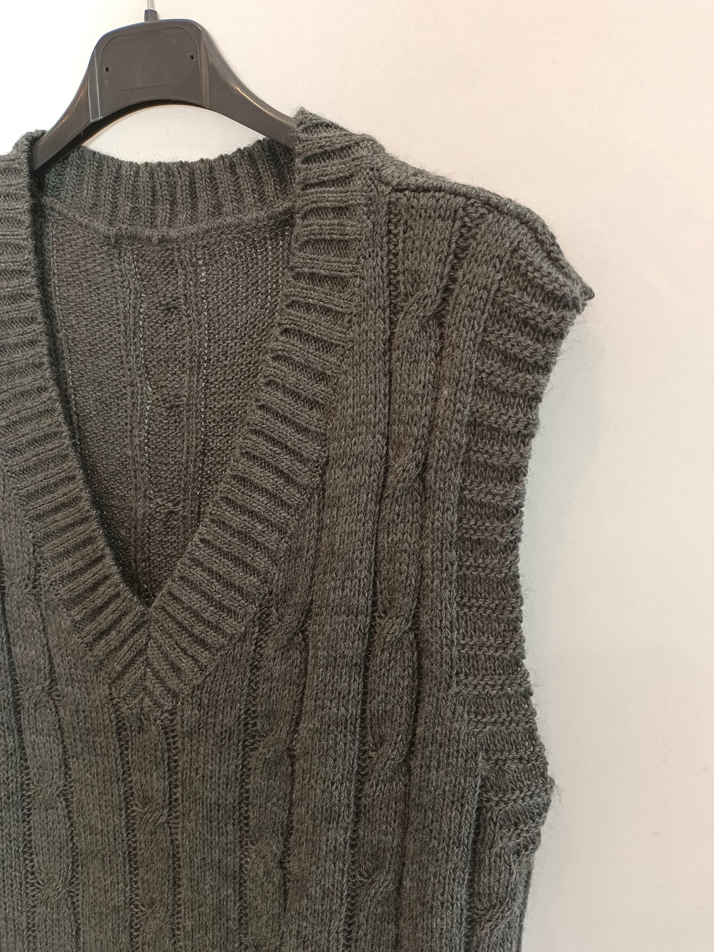 OTRAS. Chaleco gris ochos TU(S)